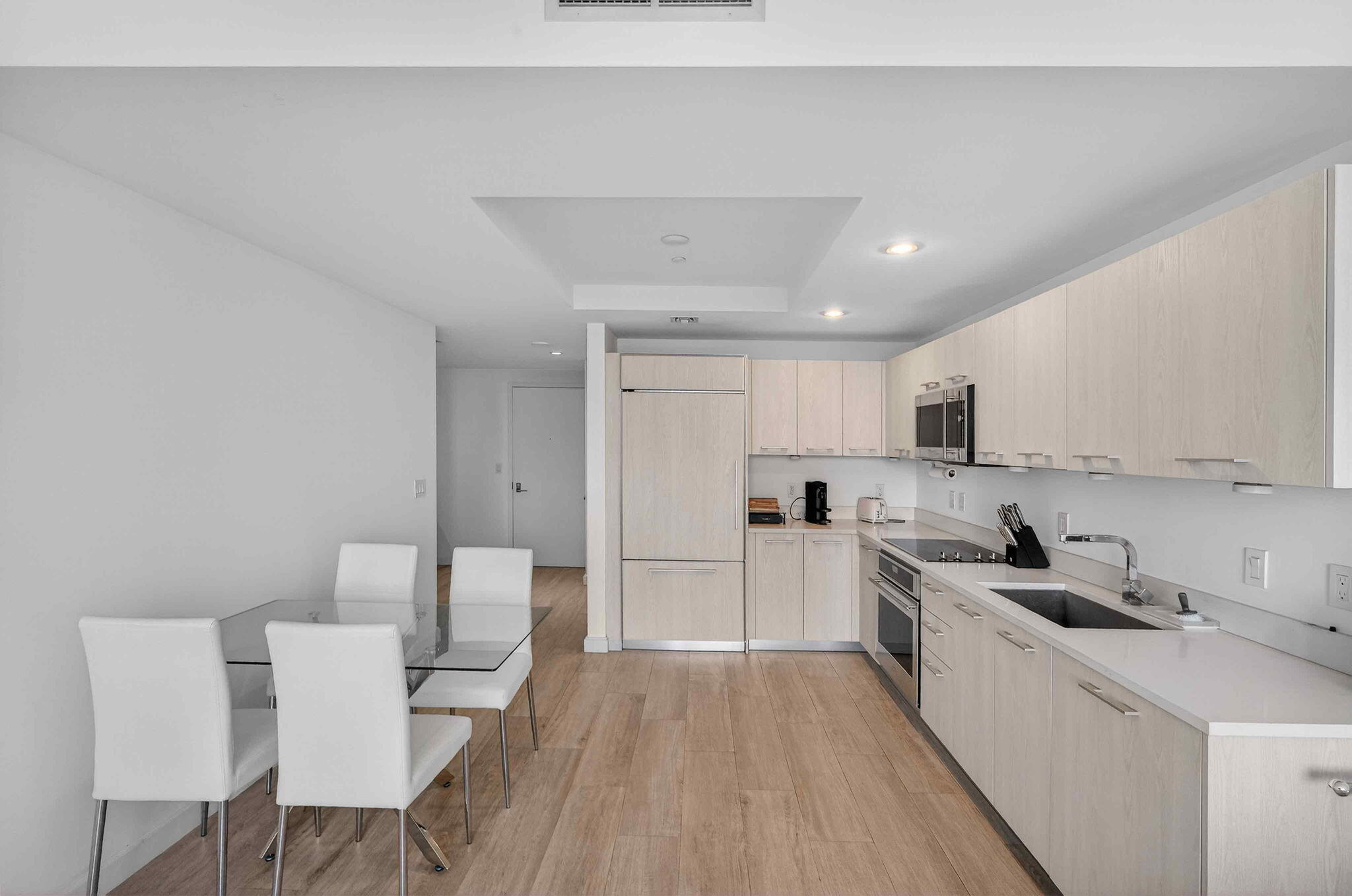 55 SW 9th #3704, Miami FL 33130