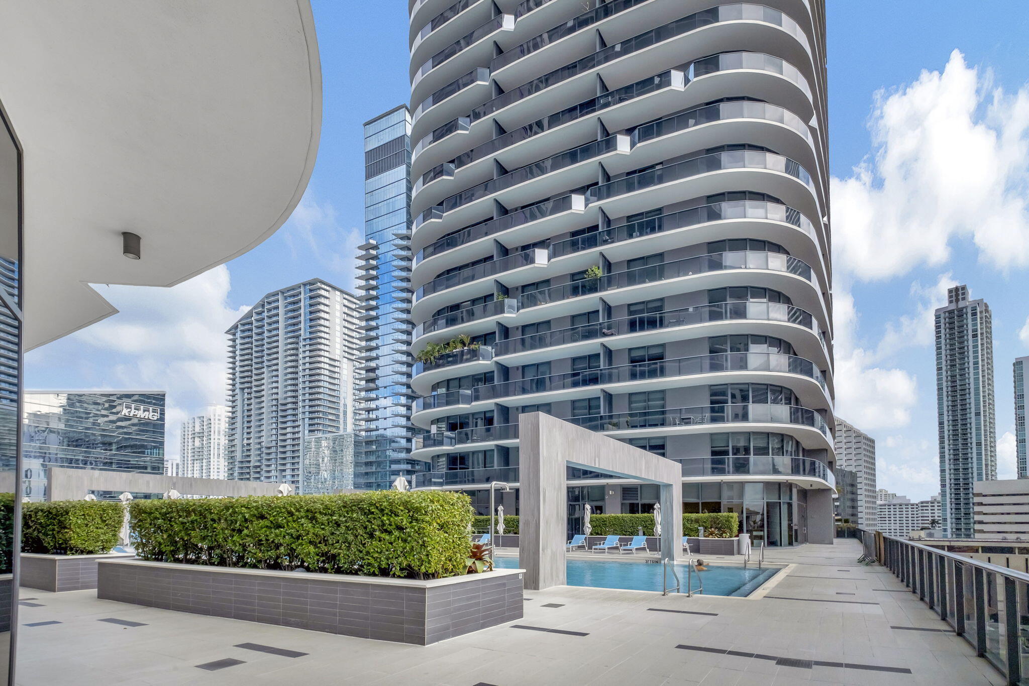 55 SW 9th #3704, Miami FL 33130