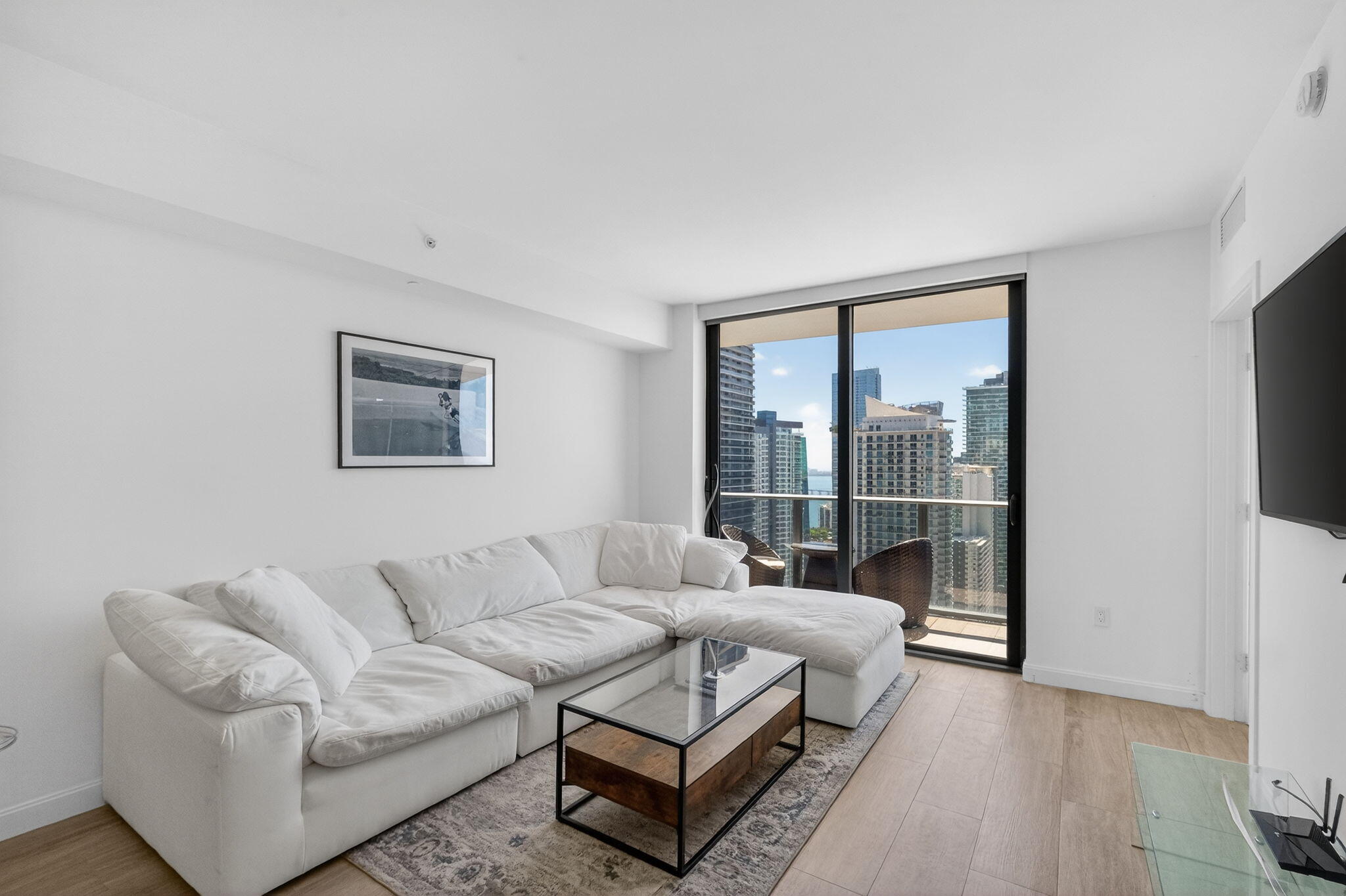 55 SW 9th #3704, Miami FL 33130