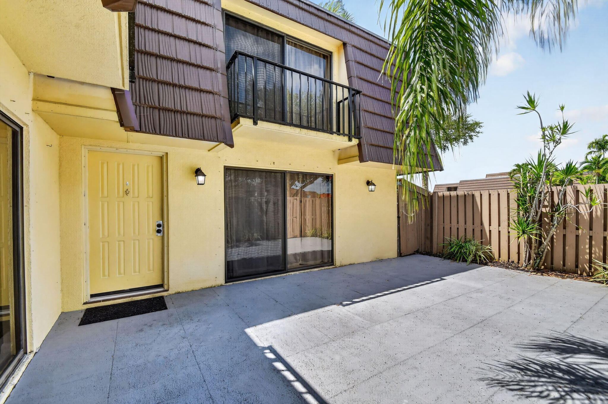 904 9th, Palm Beach Gardens FL 33410