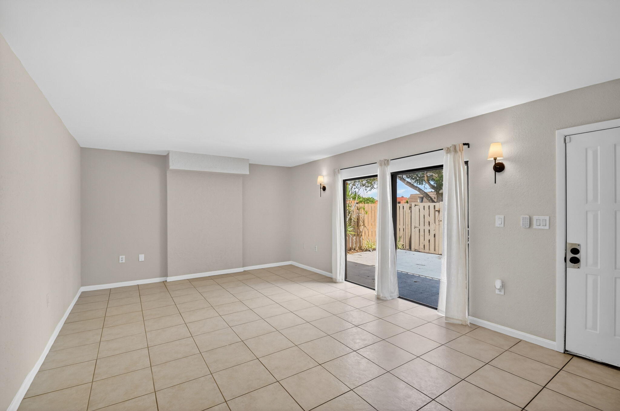 904 9th, Palm Beach Gardens FL 33410