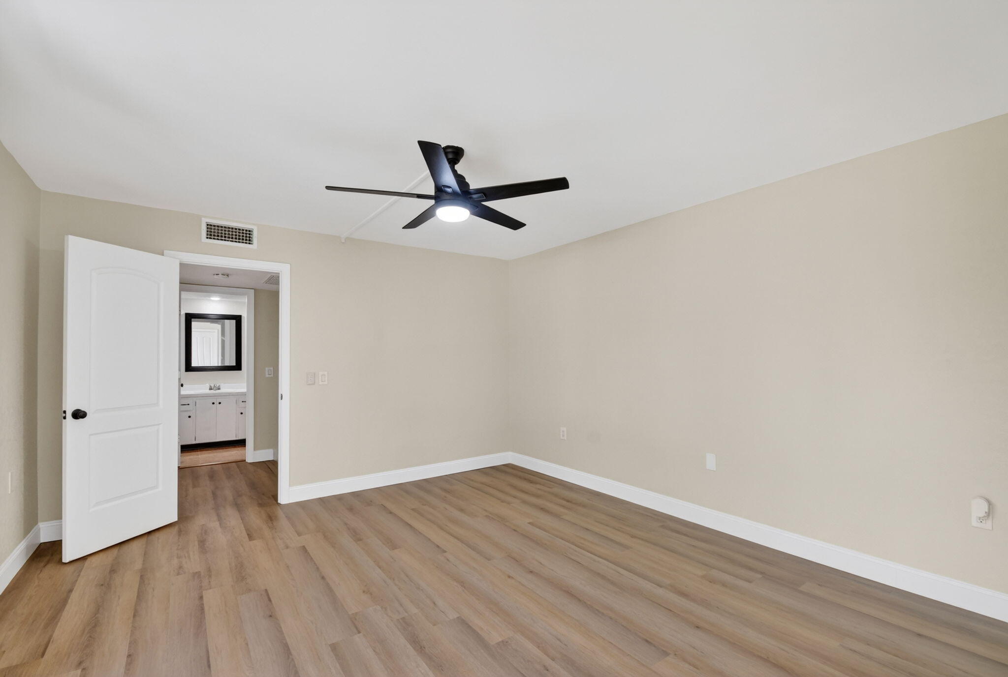904 9th, Palm Beach Gardens FL 33410