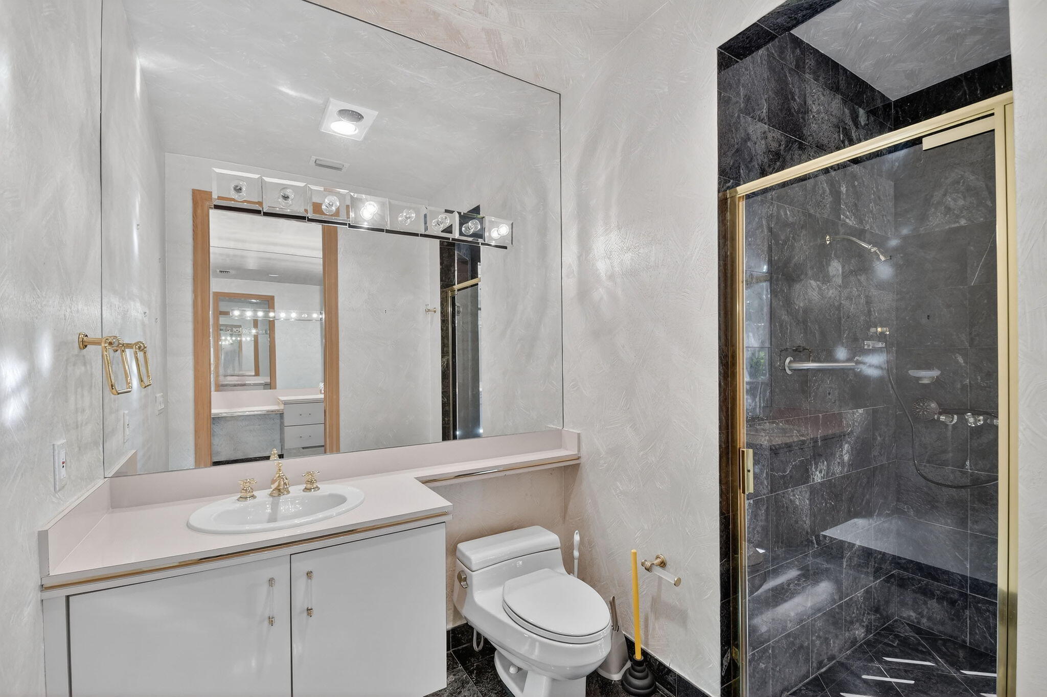1711 Breakers West, West Palm Beach FL 33411