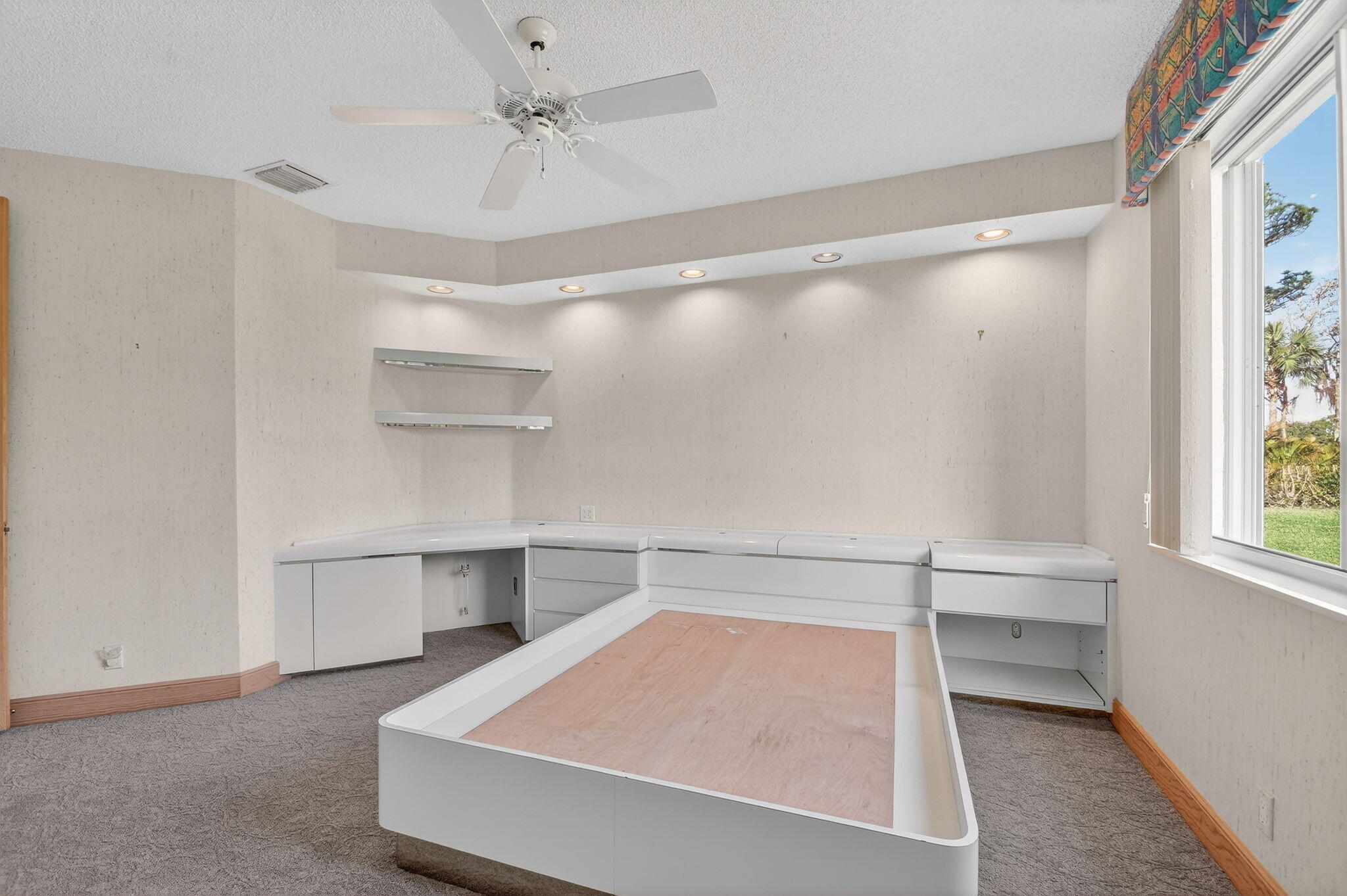 1711 Breakers West, West Palm Beach FL 33411