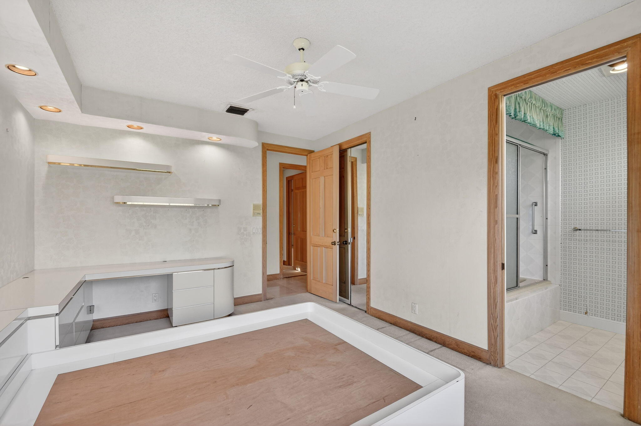 1711 Breakers West, West Palm Beach FL 33411