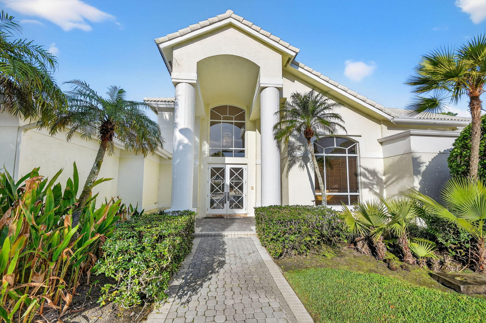 1711 Breakers West, West Palm Beach FL 33411