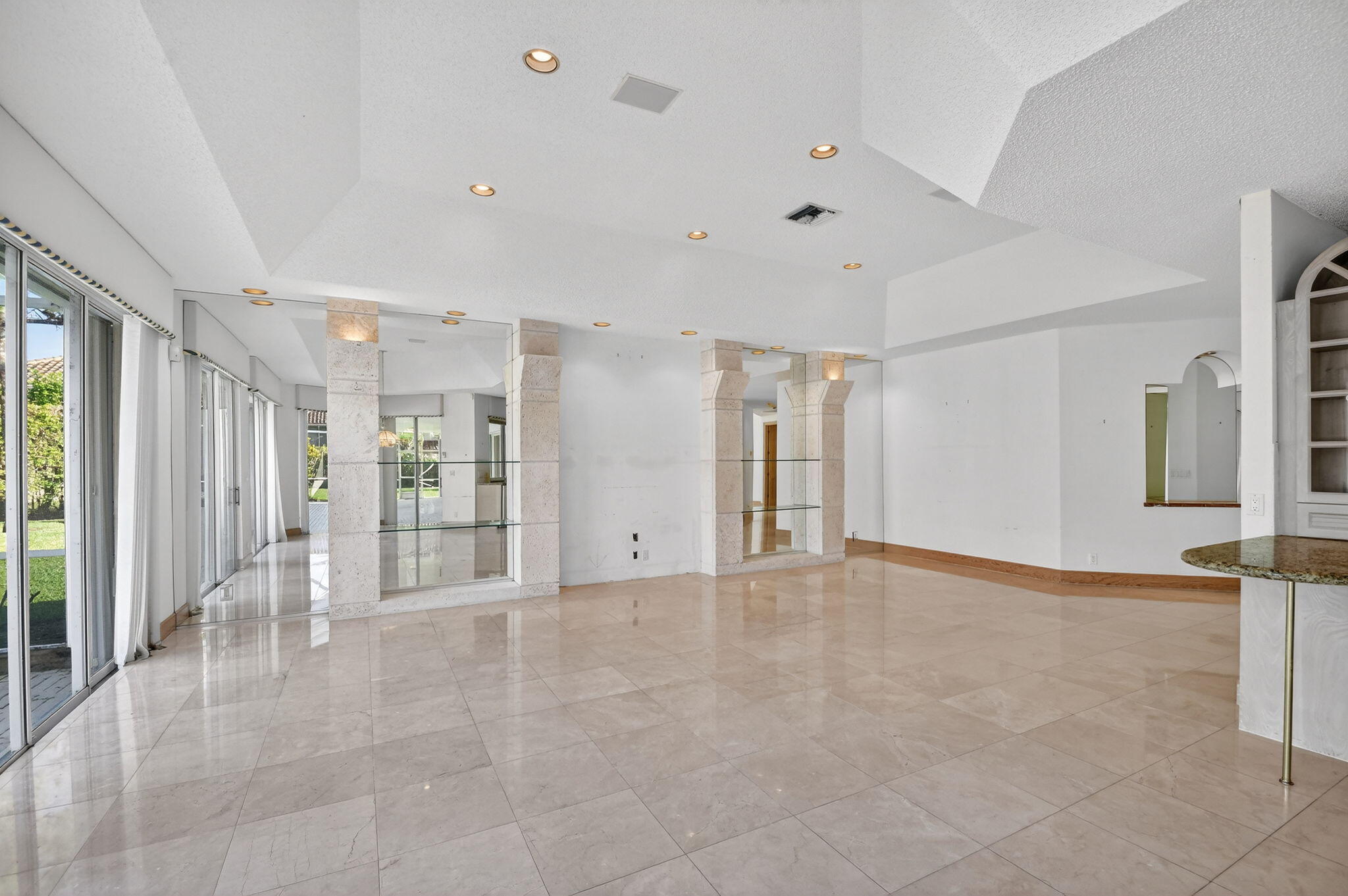 1711 Breakers West, West Palm Beach FL 33411