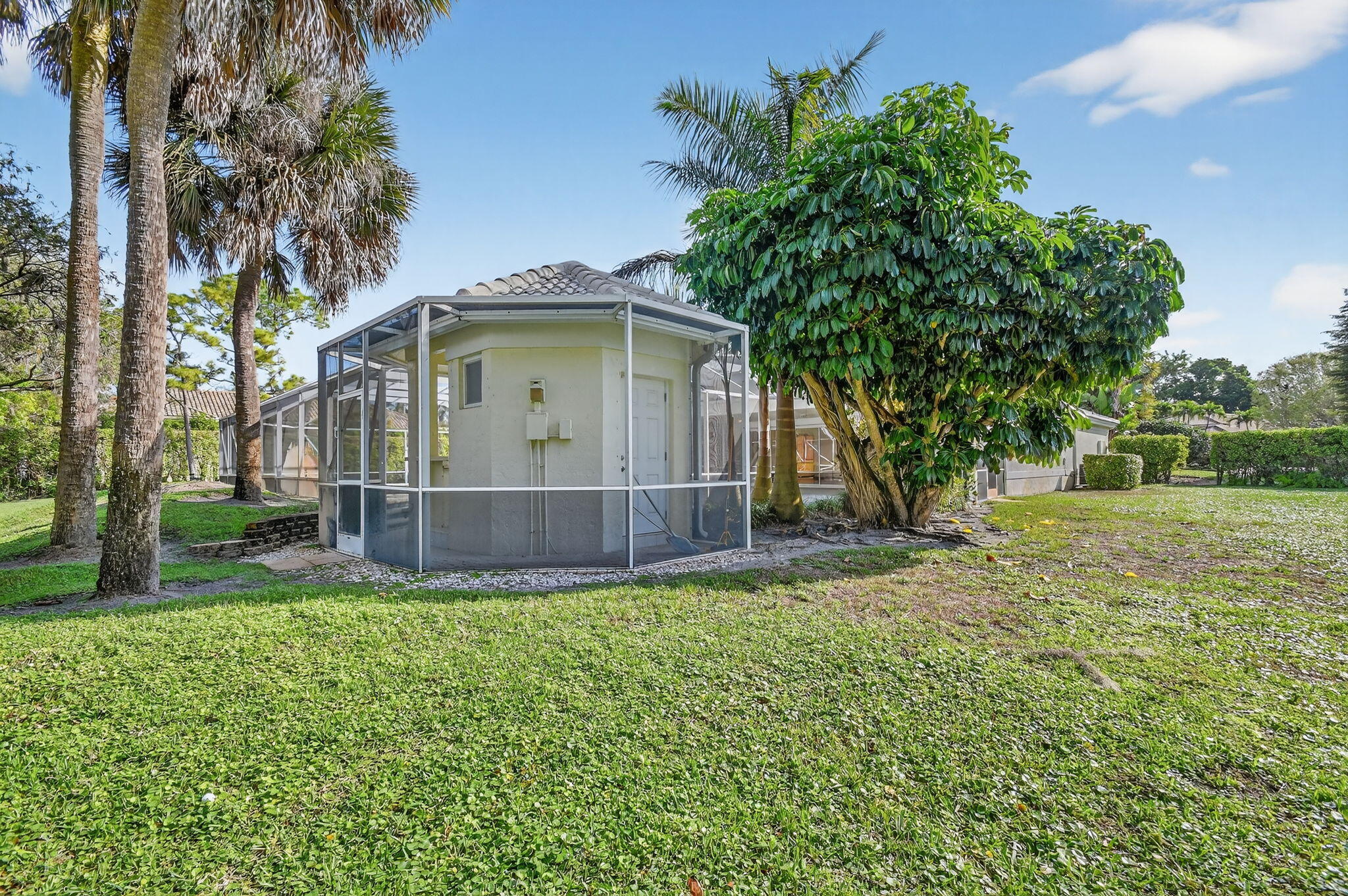 1711 Breakers West, West Palm Beach FL 33411