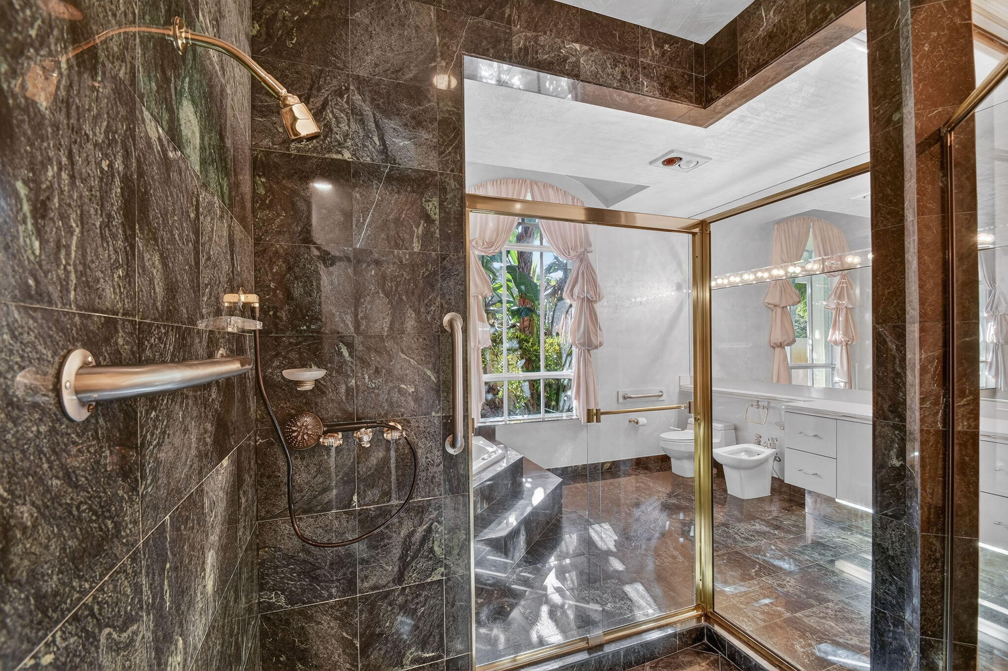1711 Breakers West, West Palm Beach FL 33411