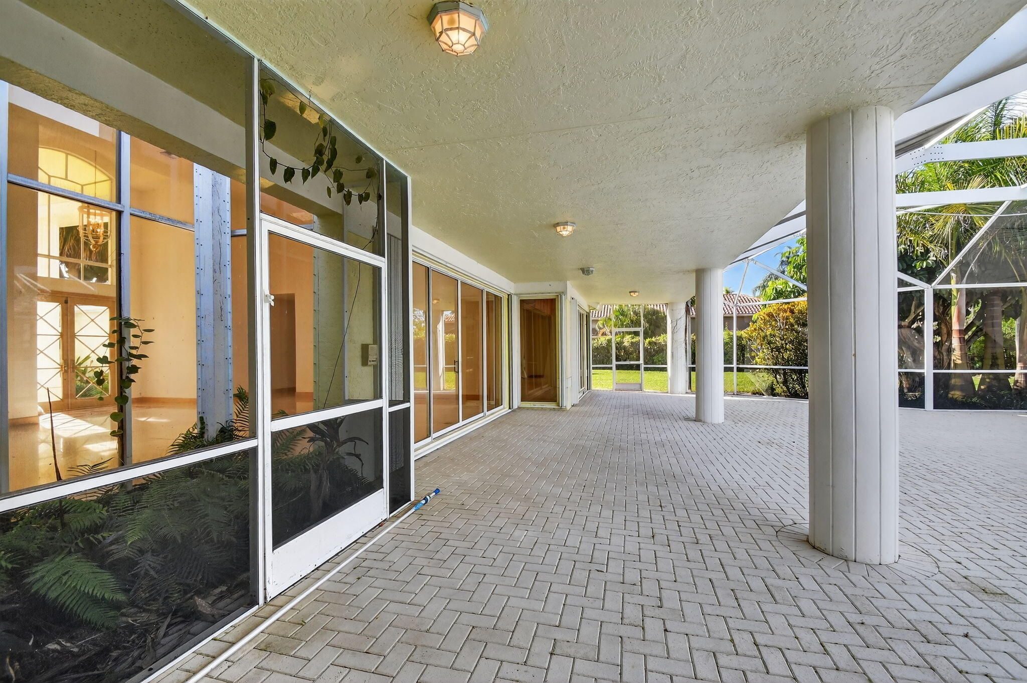 1711 Breakers West, West Palm Beach FL 33411
