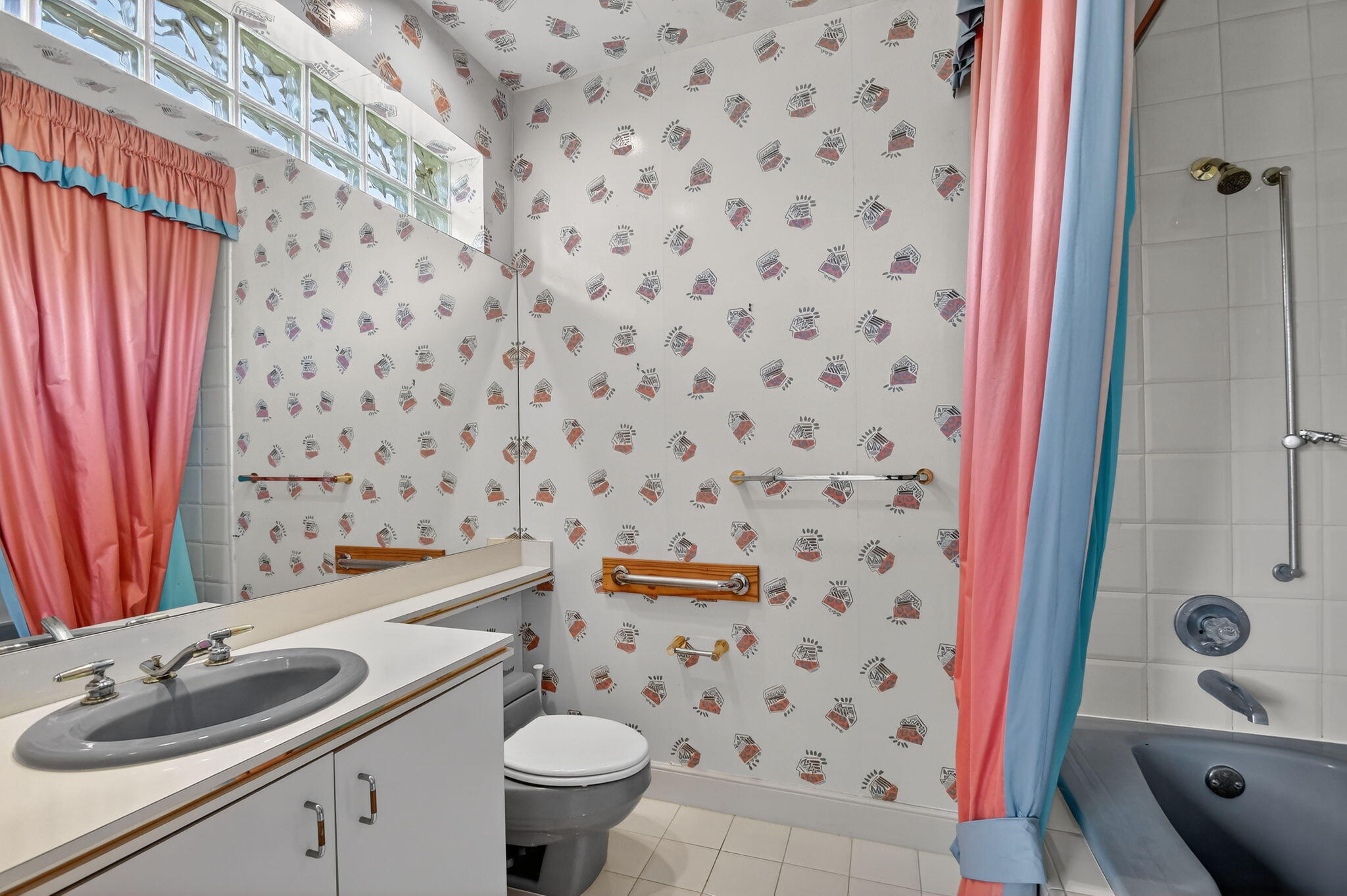 1711 Breakers West, West Palm Beach FL 33411