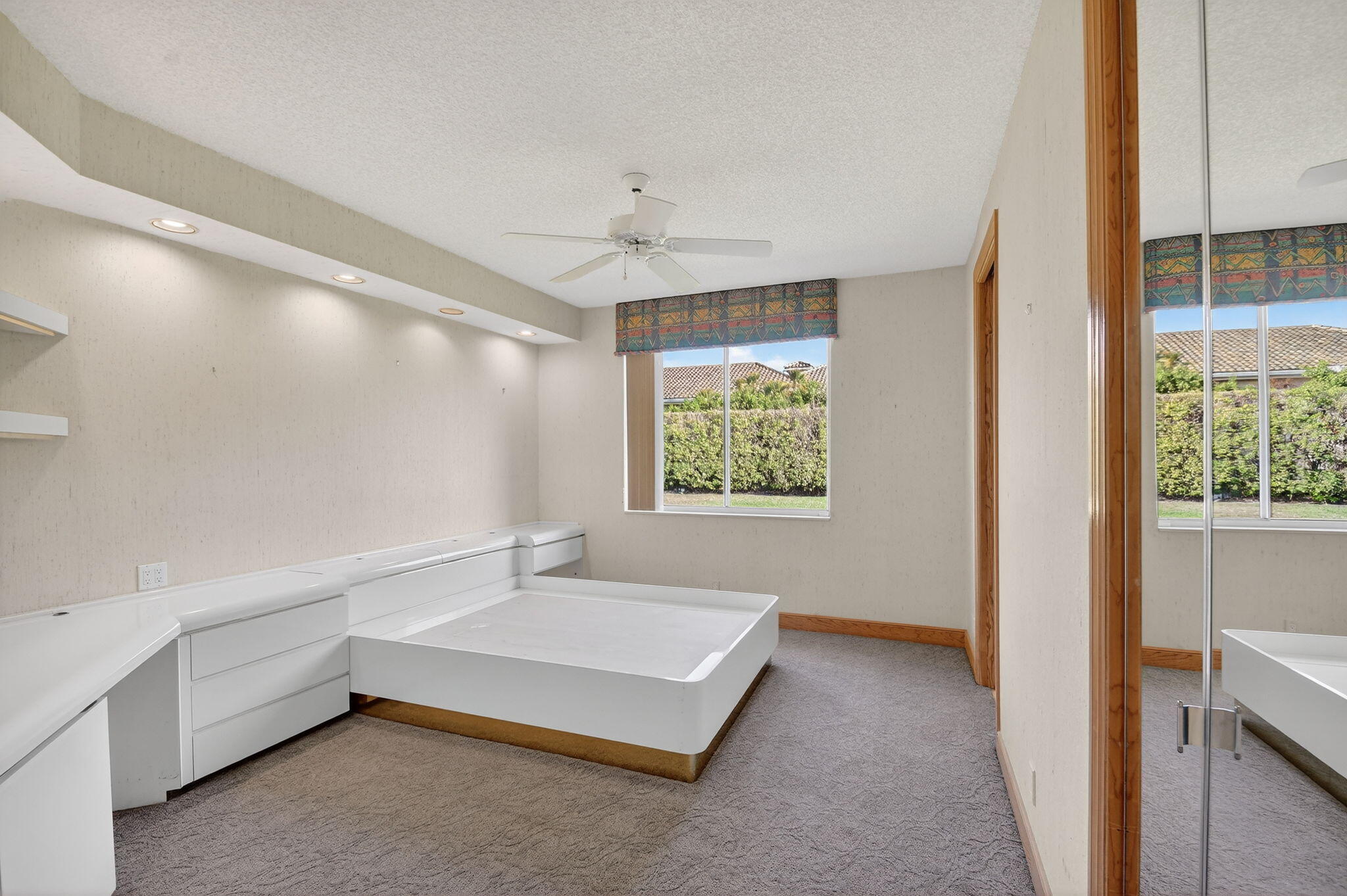 1711 Breakers West, West Palm Beach FL 33411