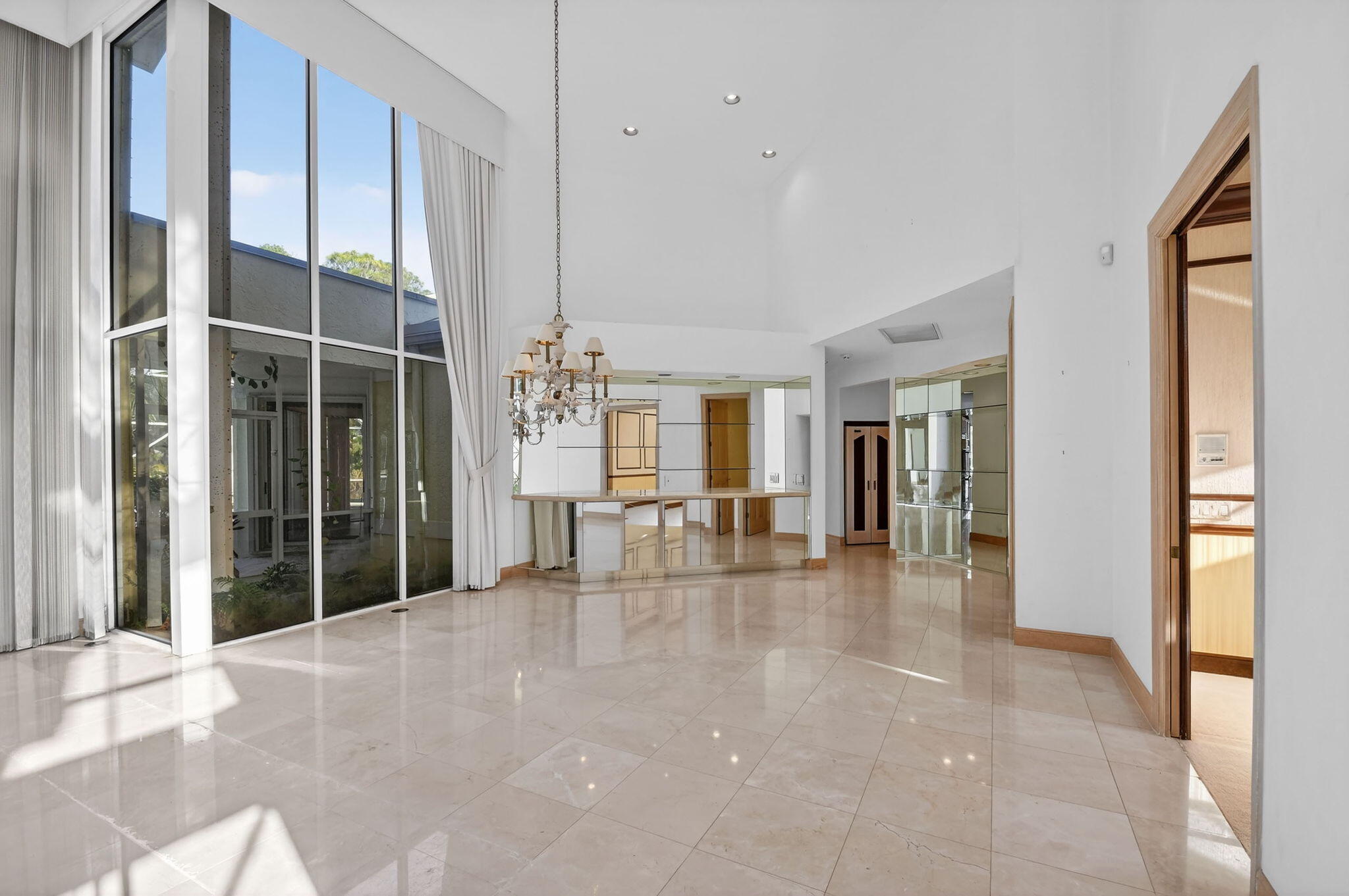 1711 Breakers West, West Palm Beach FL 33411