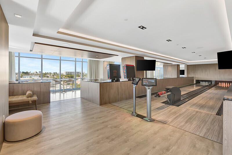 220 Lake Shore Drive #2105, Lake Park FL 33403
