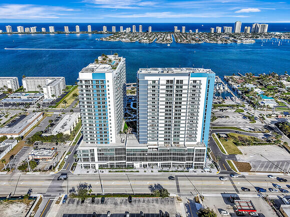 220 Lake Shore Drive #2105, Lake Park FL 33403