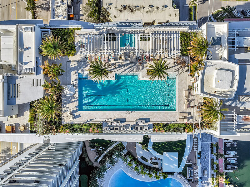 220 Lake Shore Drive #2105, Lake Park FL 33403