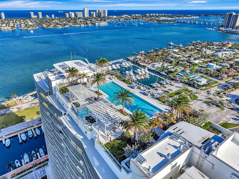220 Lake Shore Drive #2105, Lake Park FL 33403