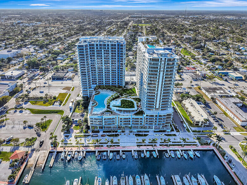 220 Lake Shore Drive #2105, Lake Park FL 33403