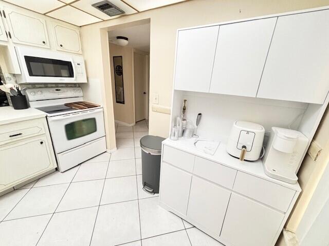 6161 NW 57th Court #103, Tamarac FL 33319