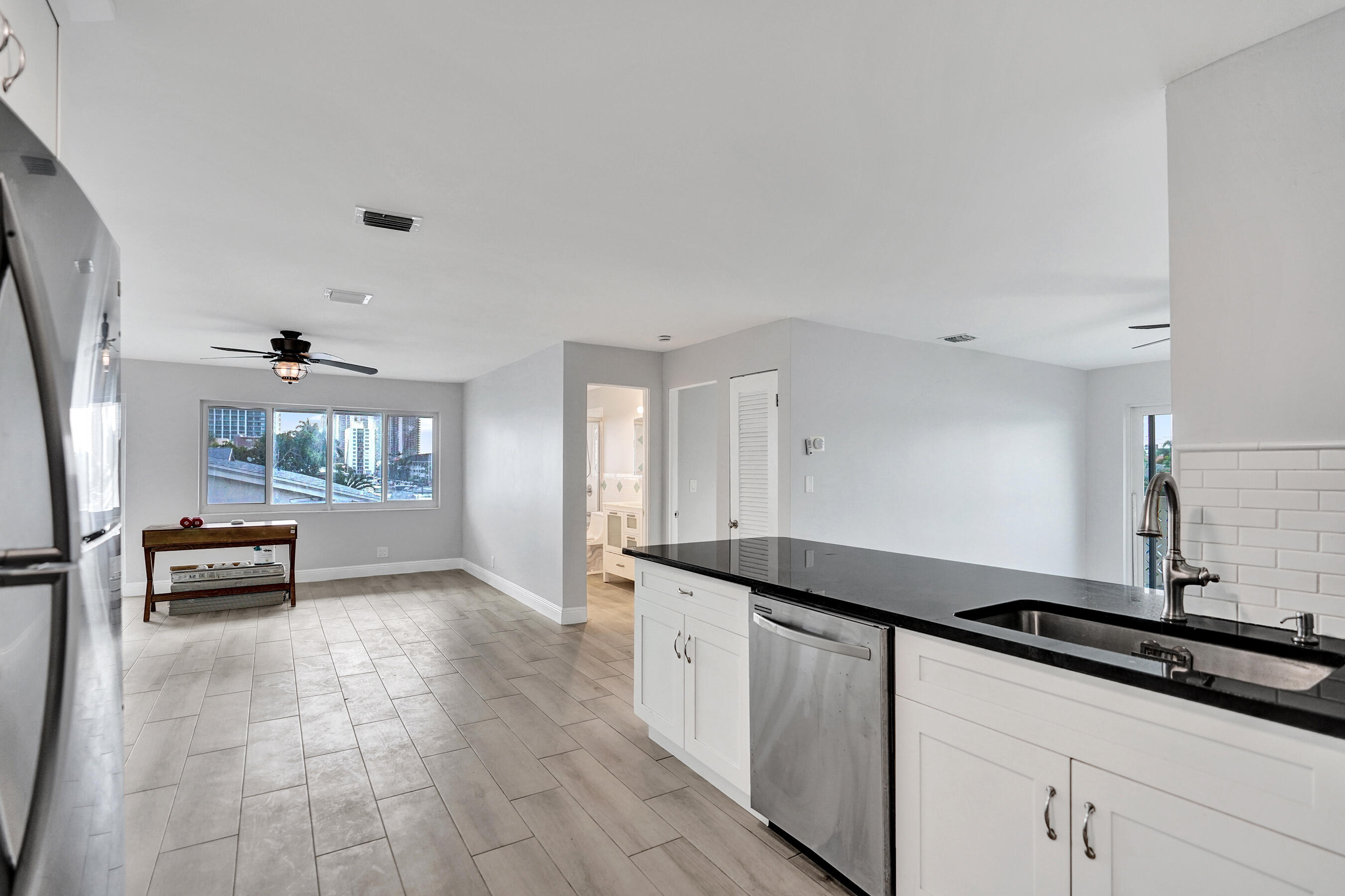 3220 Bayview #315, Fort Lauderdale FL 33306