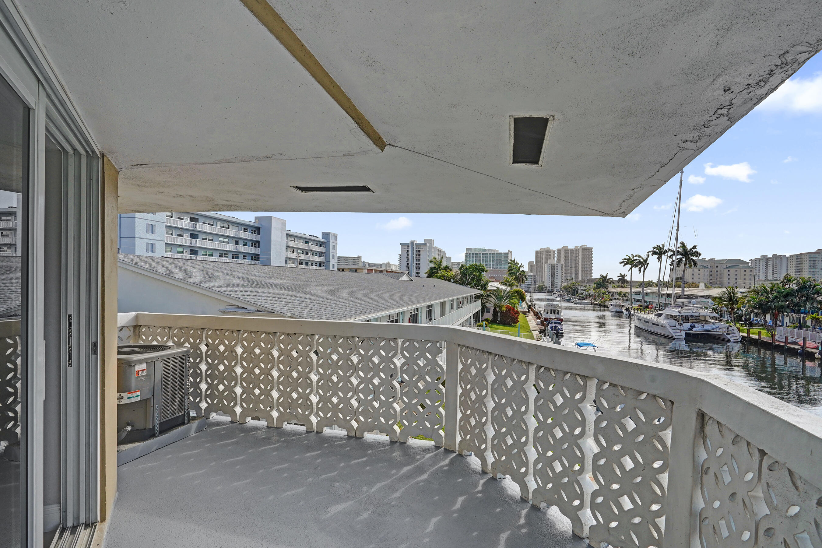 3220 Bayview #315, Fort Lauderdale FL 33306