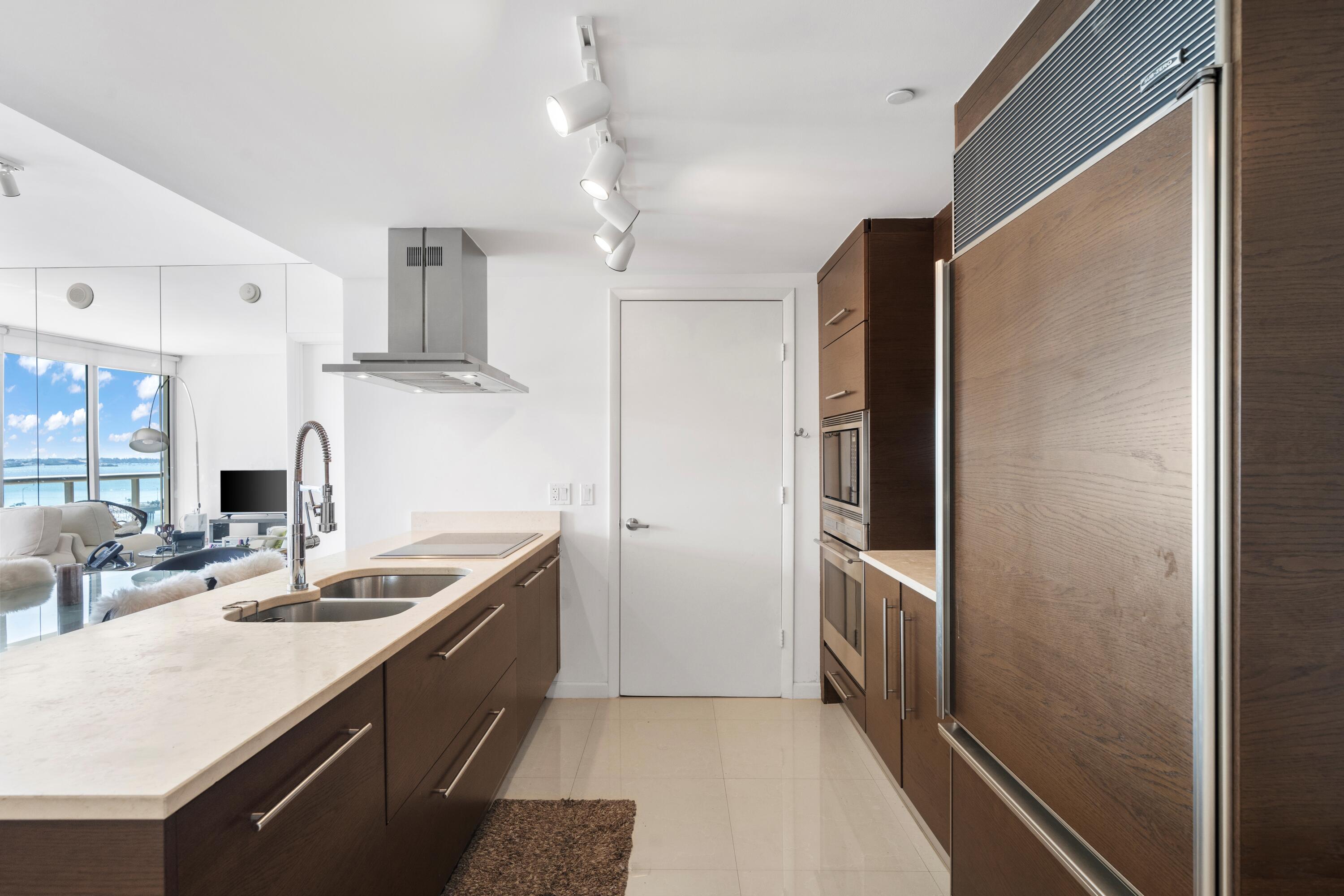495 Brickell #811, Miami FL 33131