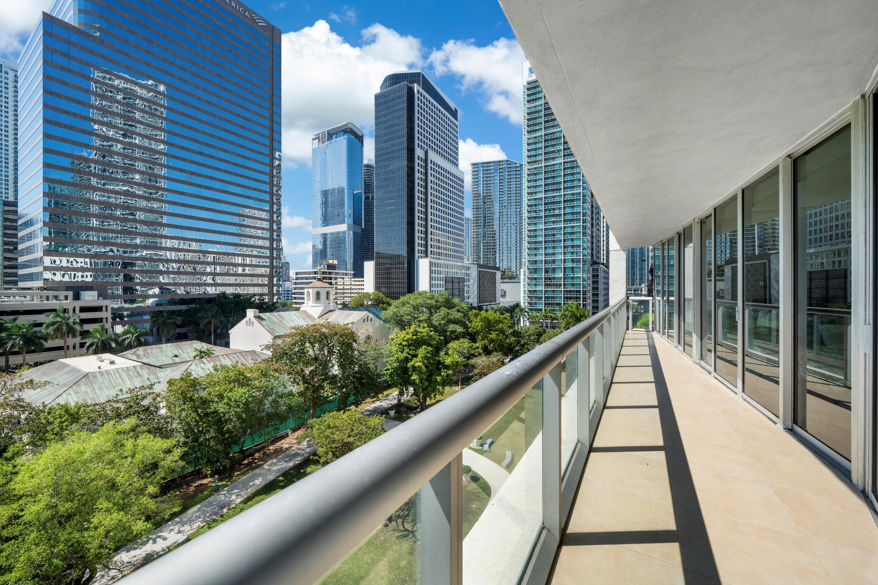 495 Brickell #811, Miami FL 33131