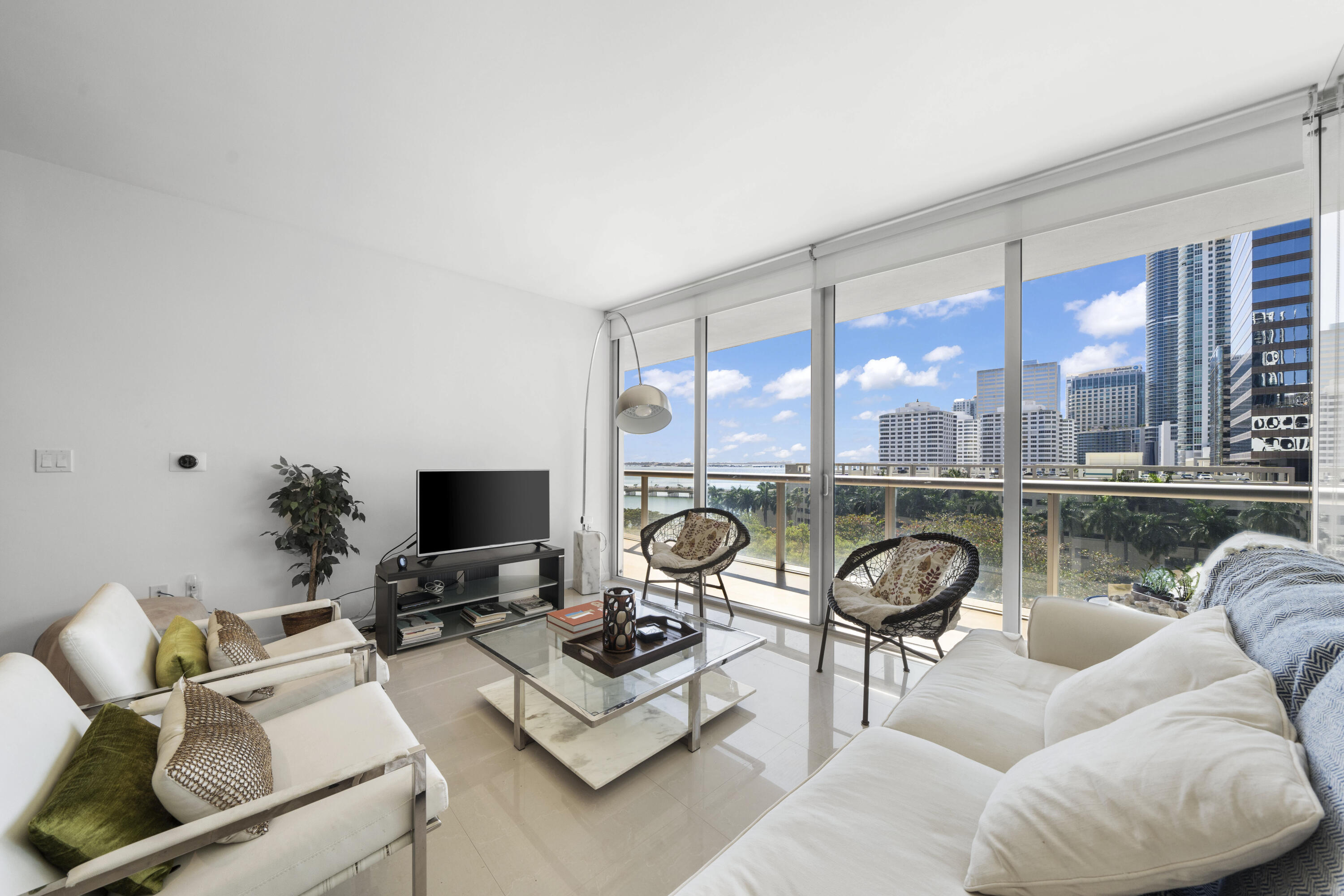 495 Brickell #811, Miami FL 33131