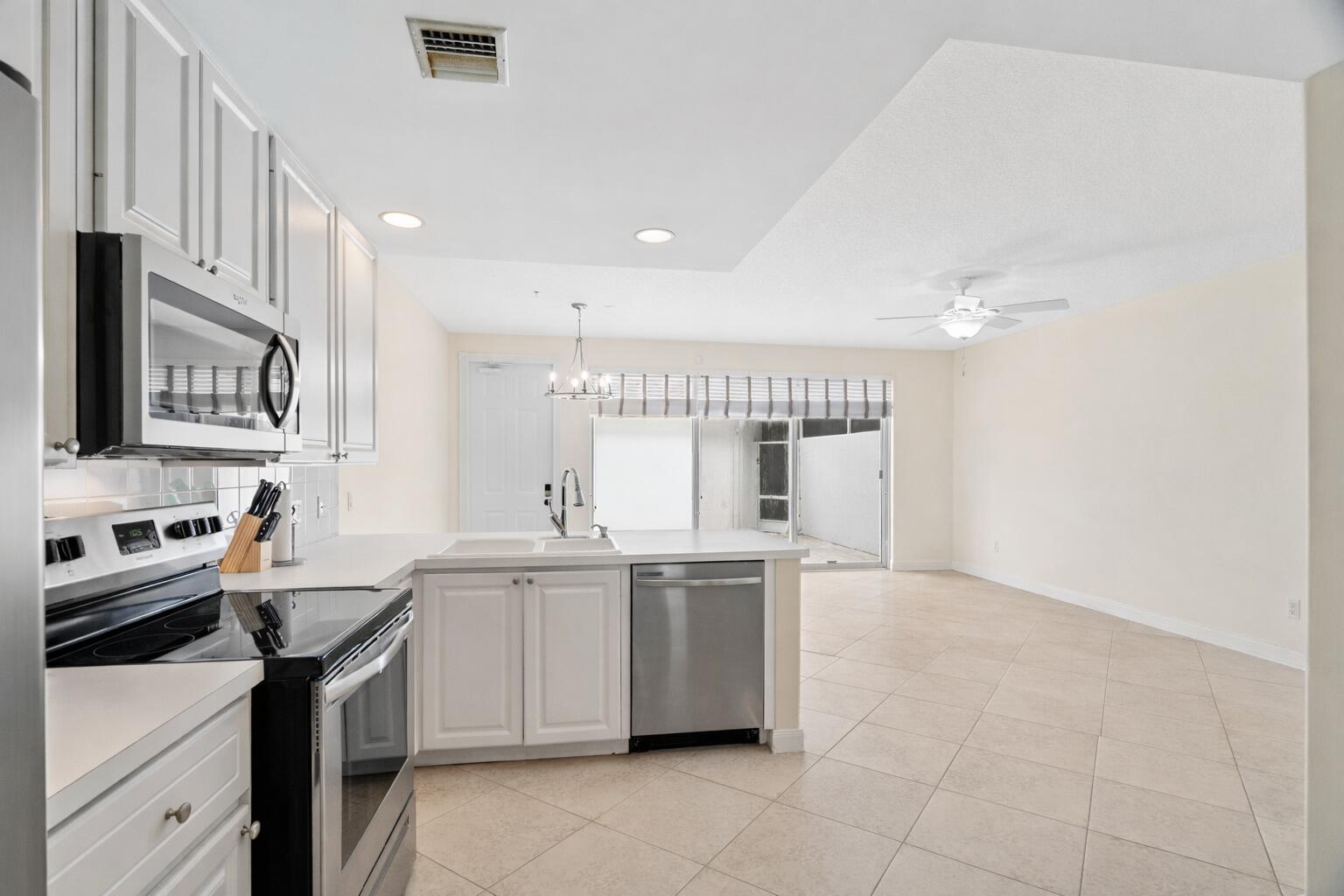 176 Freeport, Jupiter FL 33458