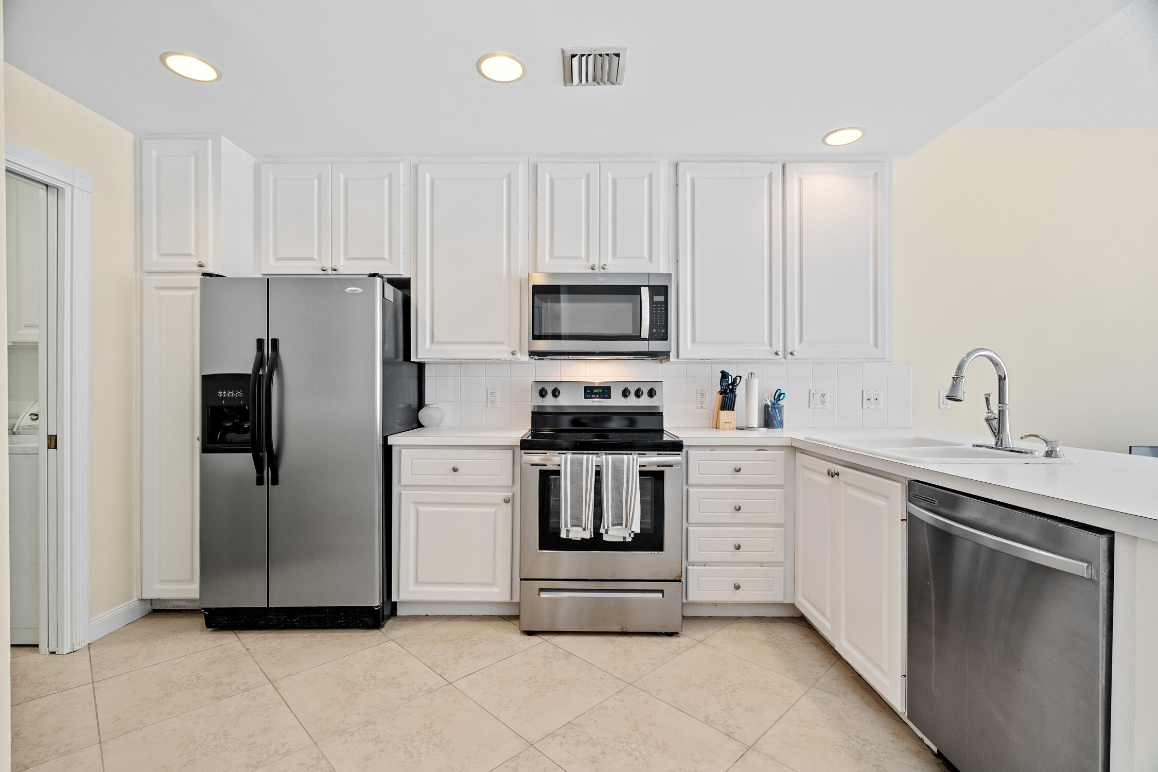 176 Freeport, Jupiter FL 33458