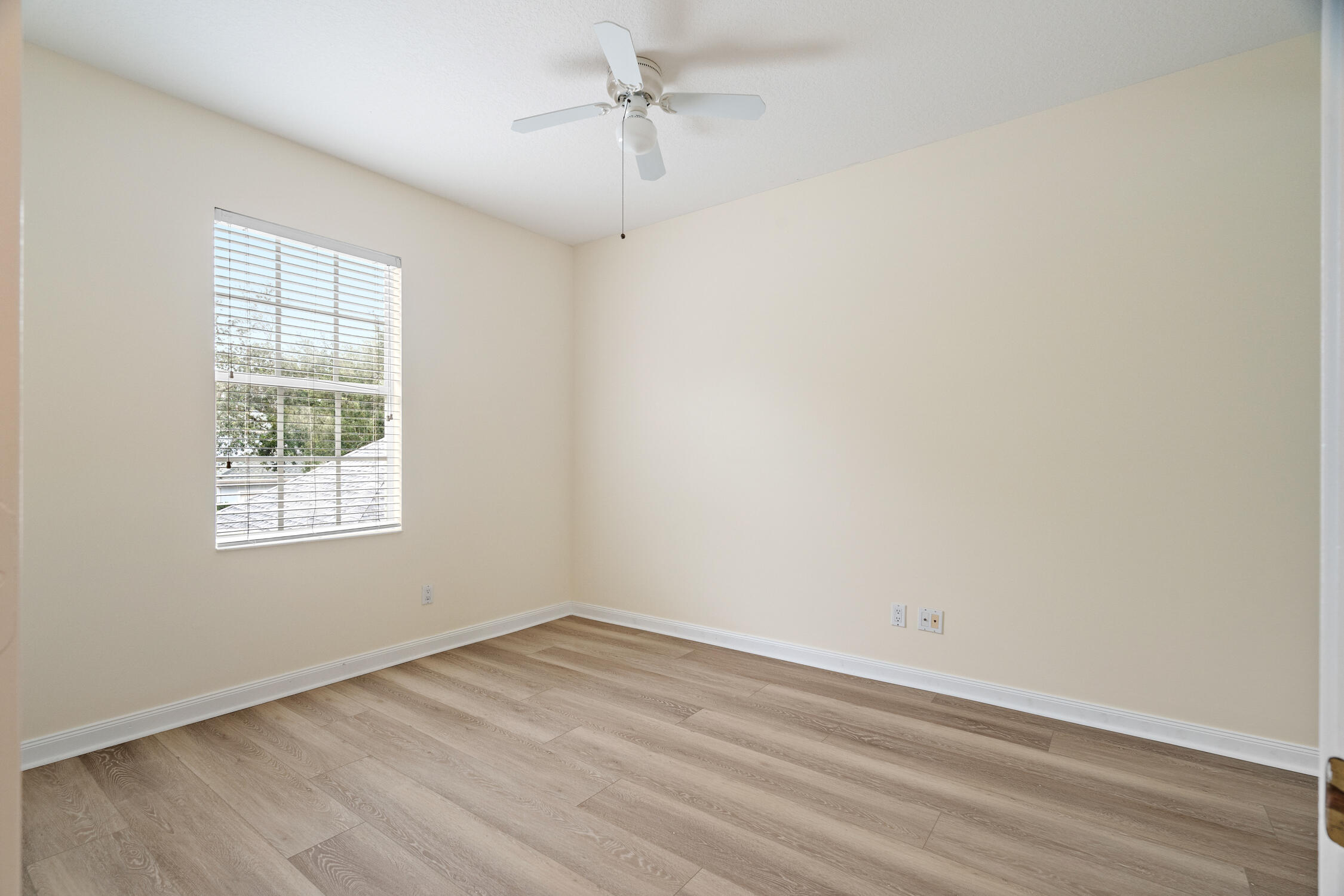 176 Freeport, Jupiter FL 33458