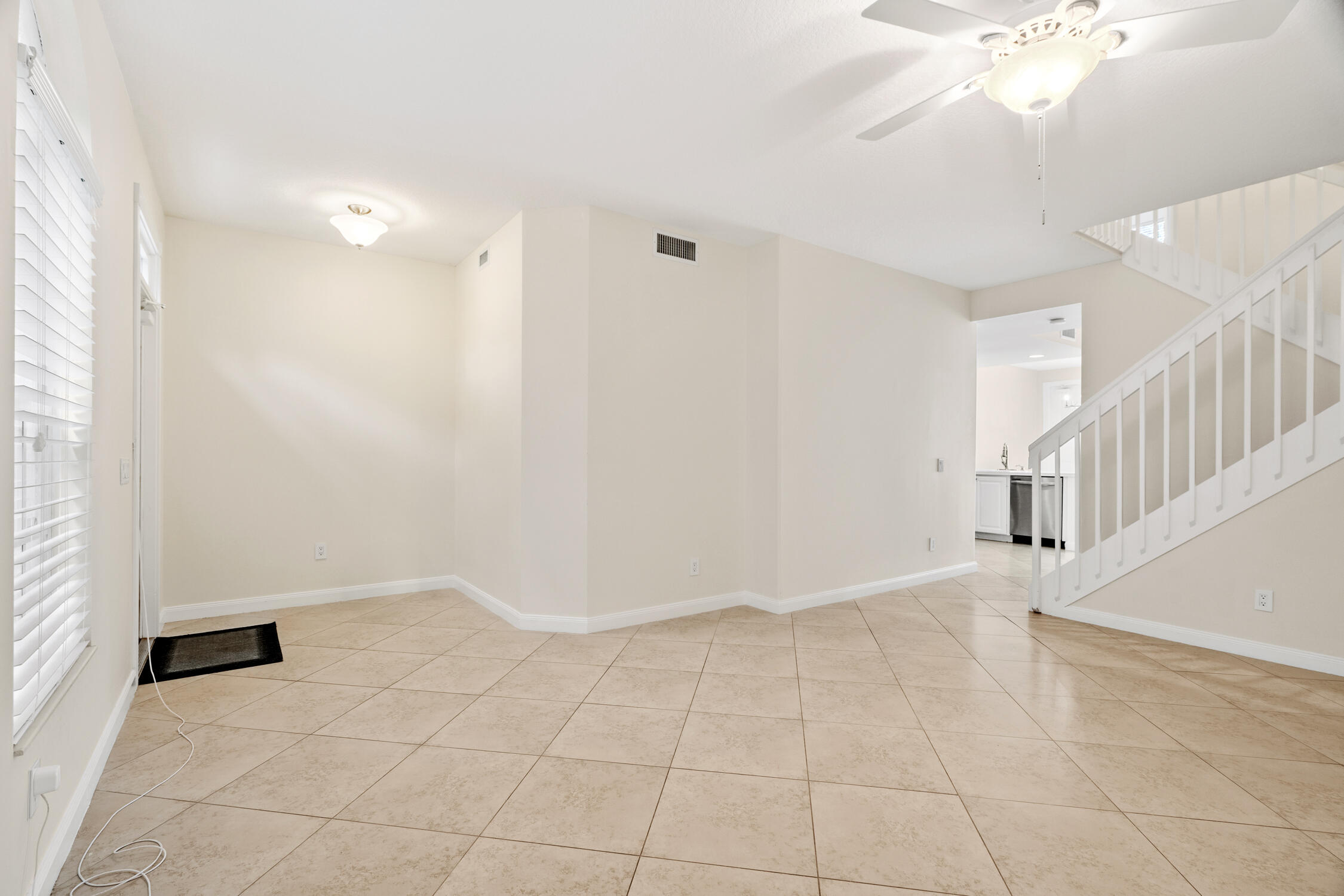 176 Freeport, Jupiter FL 33458