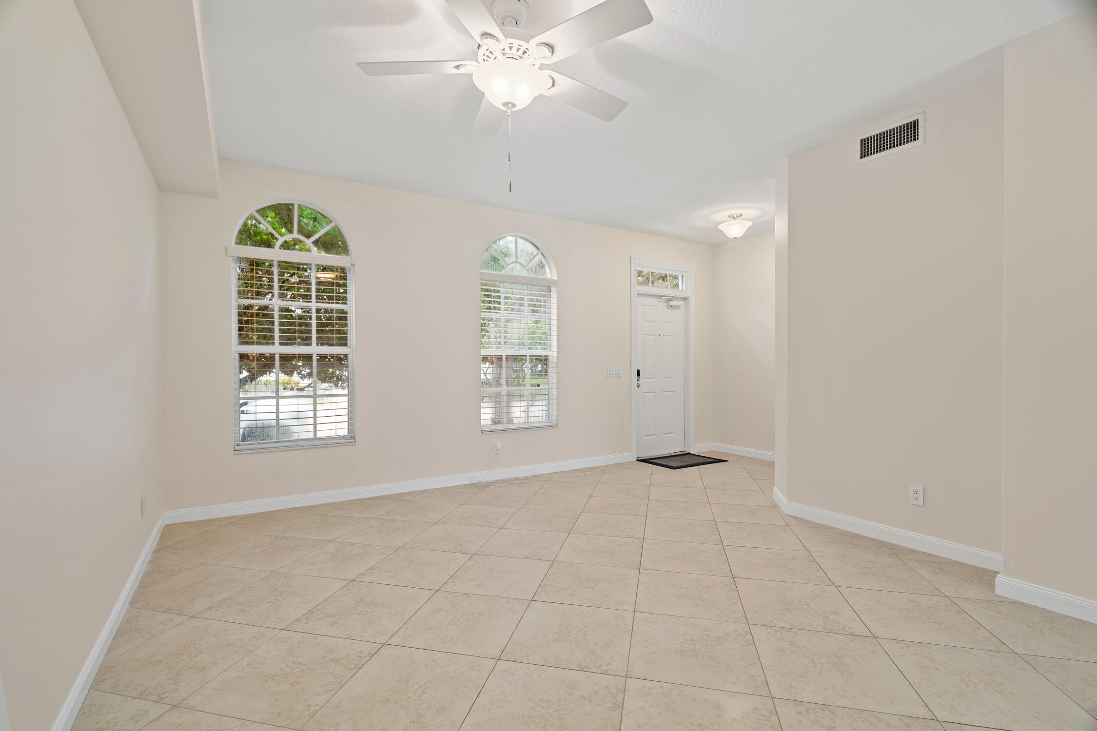 176 Freeport, Jupiter FL 33458