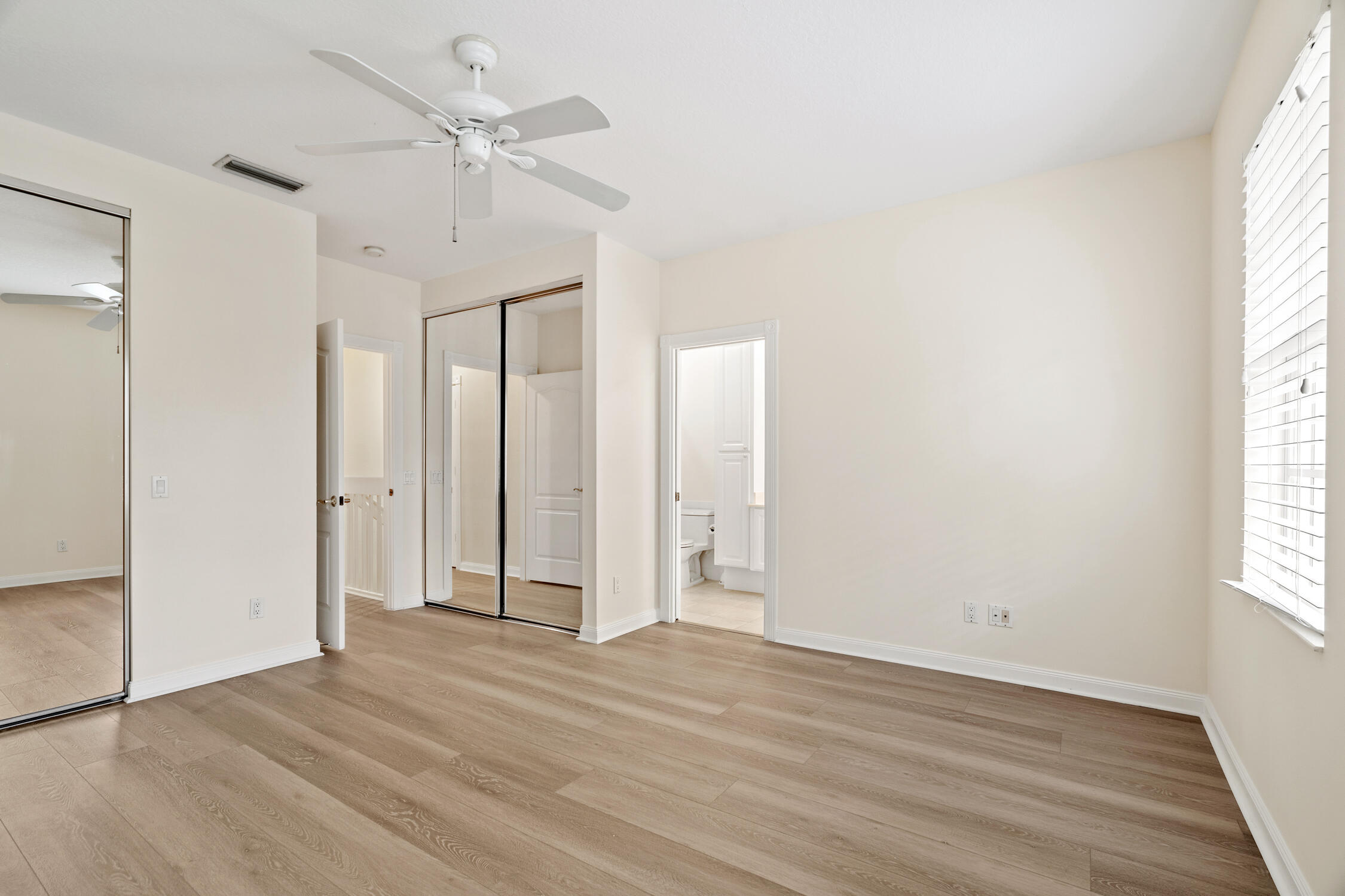 176 Freeport, Jupiter FL 33458