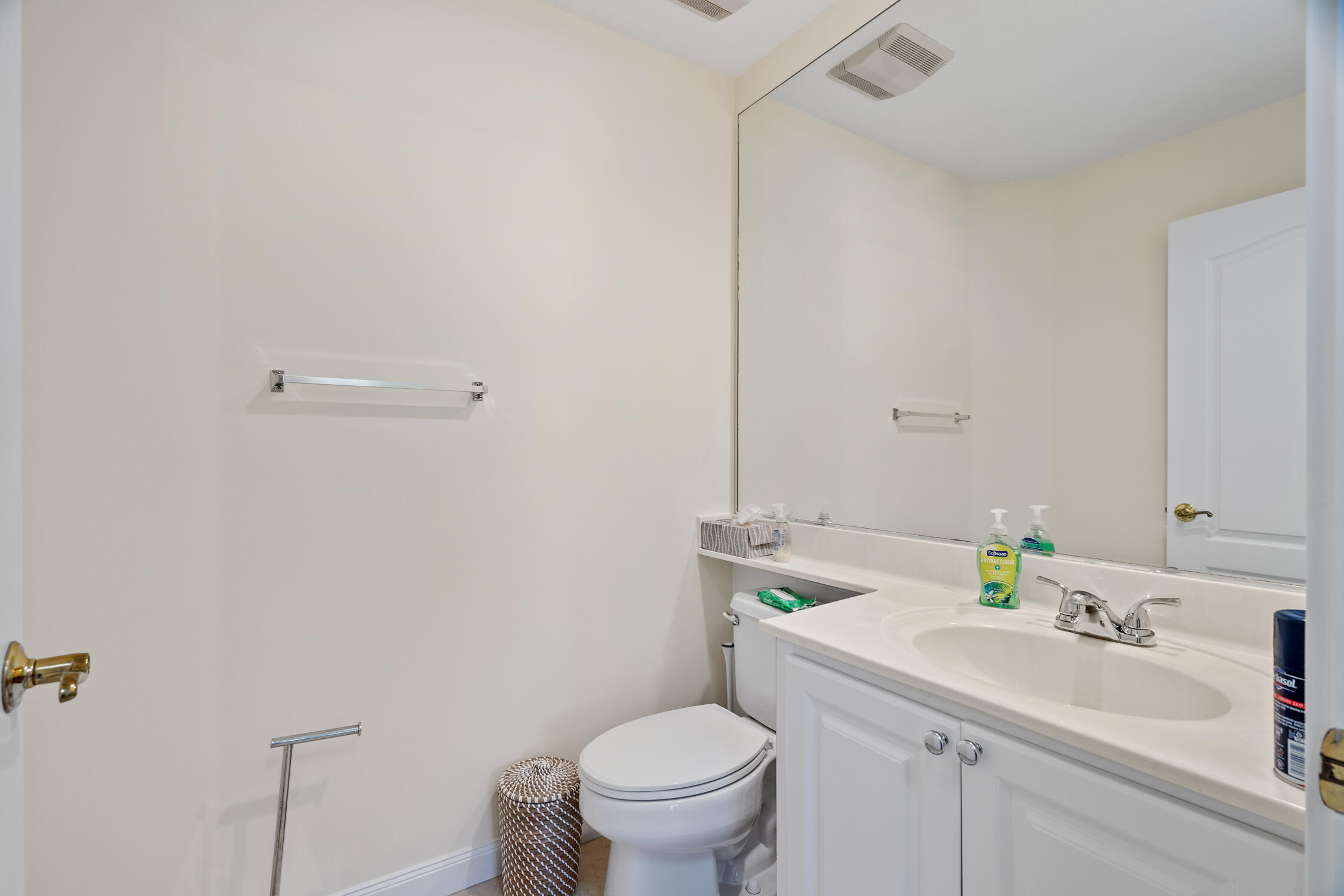 176 Freeport, Jupiter FL 33458