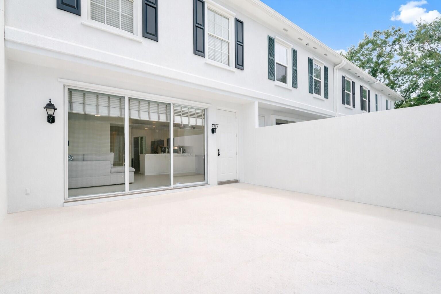 176 Freeport, Jupiter FL 33458