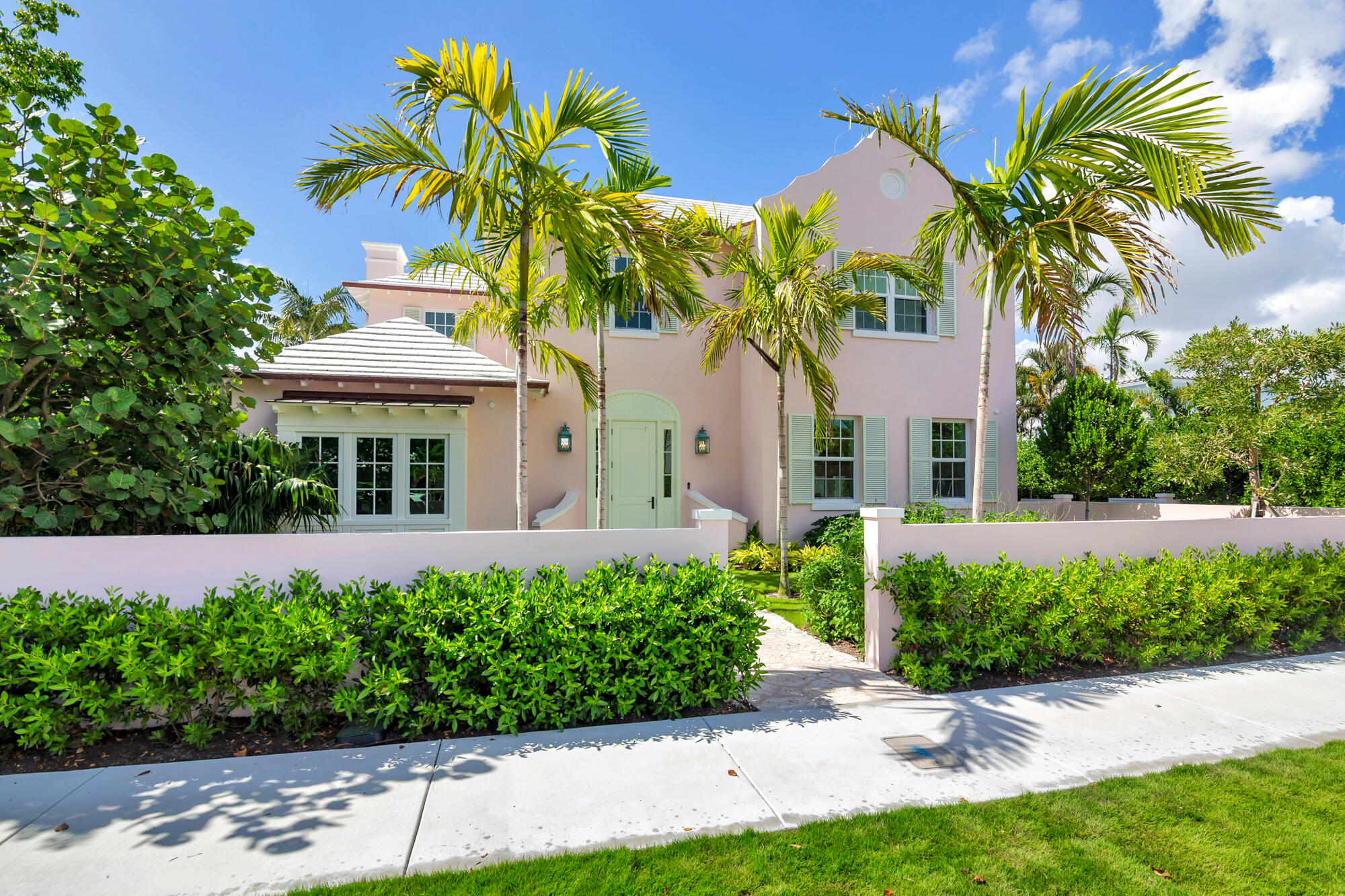 234 Summa, West Palm Beach FL 33405