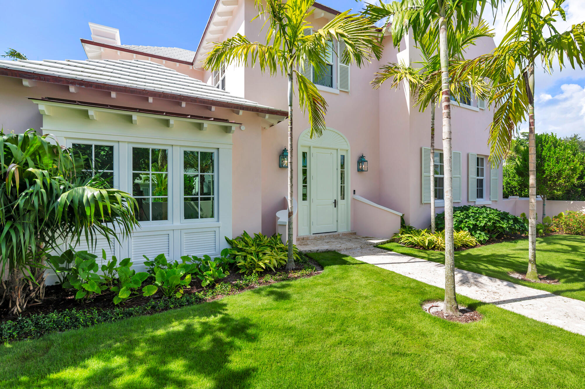 234 Summa, West Palm Beach FL 33405