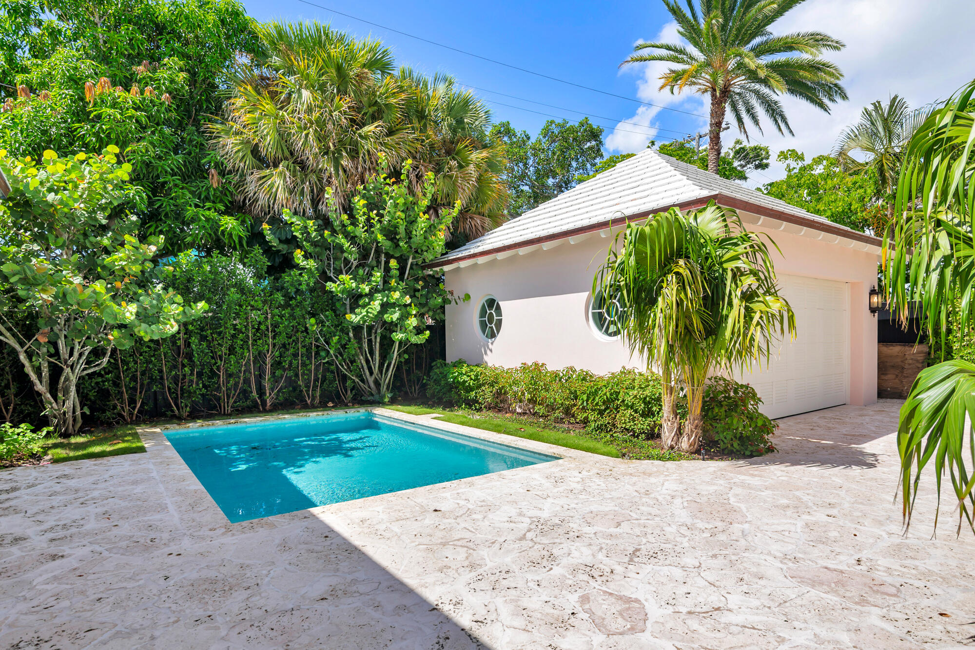 234 Summa, West Palm Beach FL 33405