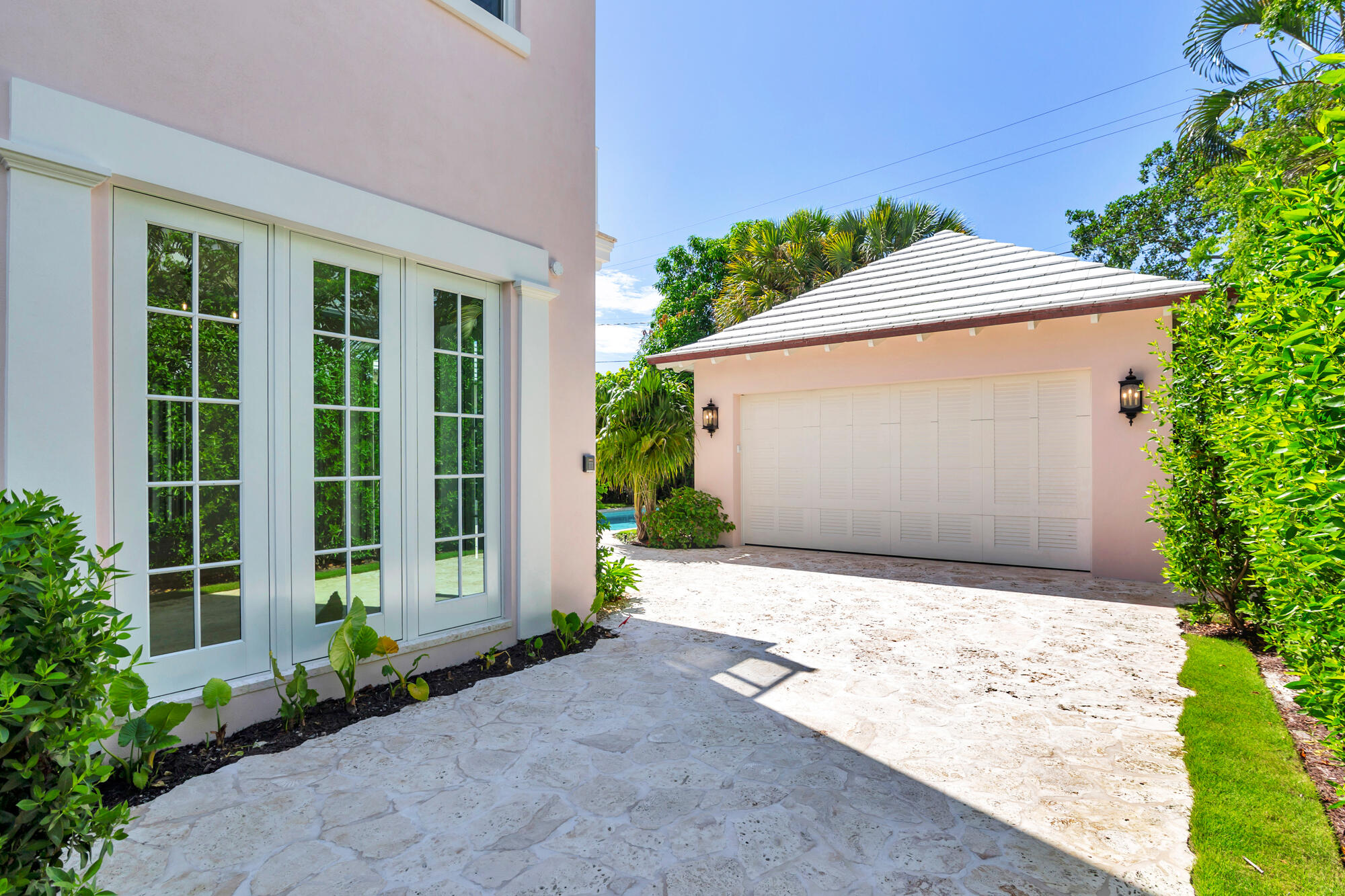 234 Summa, West Palm Beach FL 33405