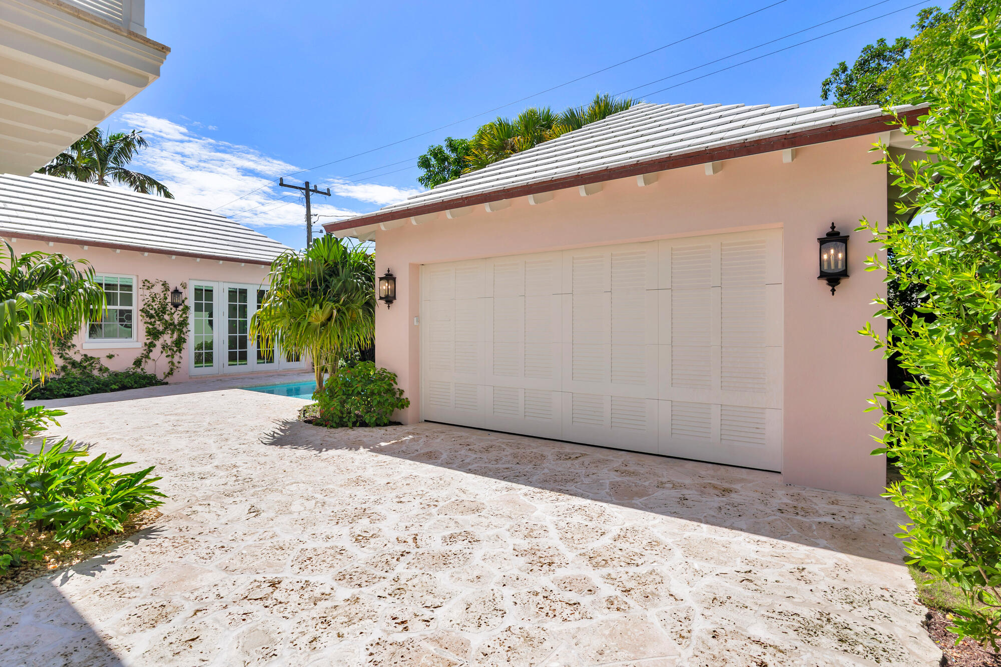 234 Summa, West Palm Beach FL 33405