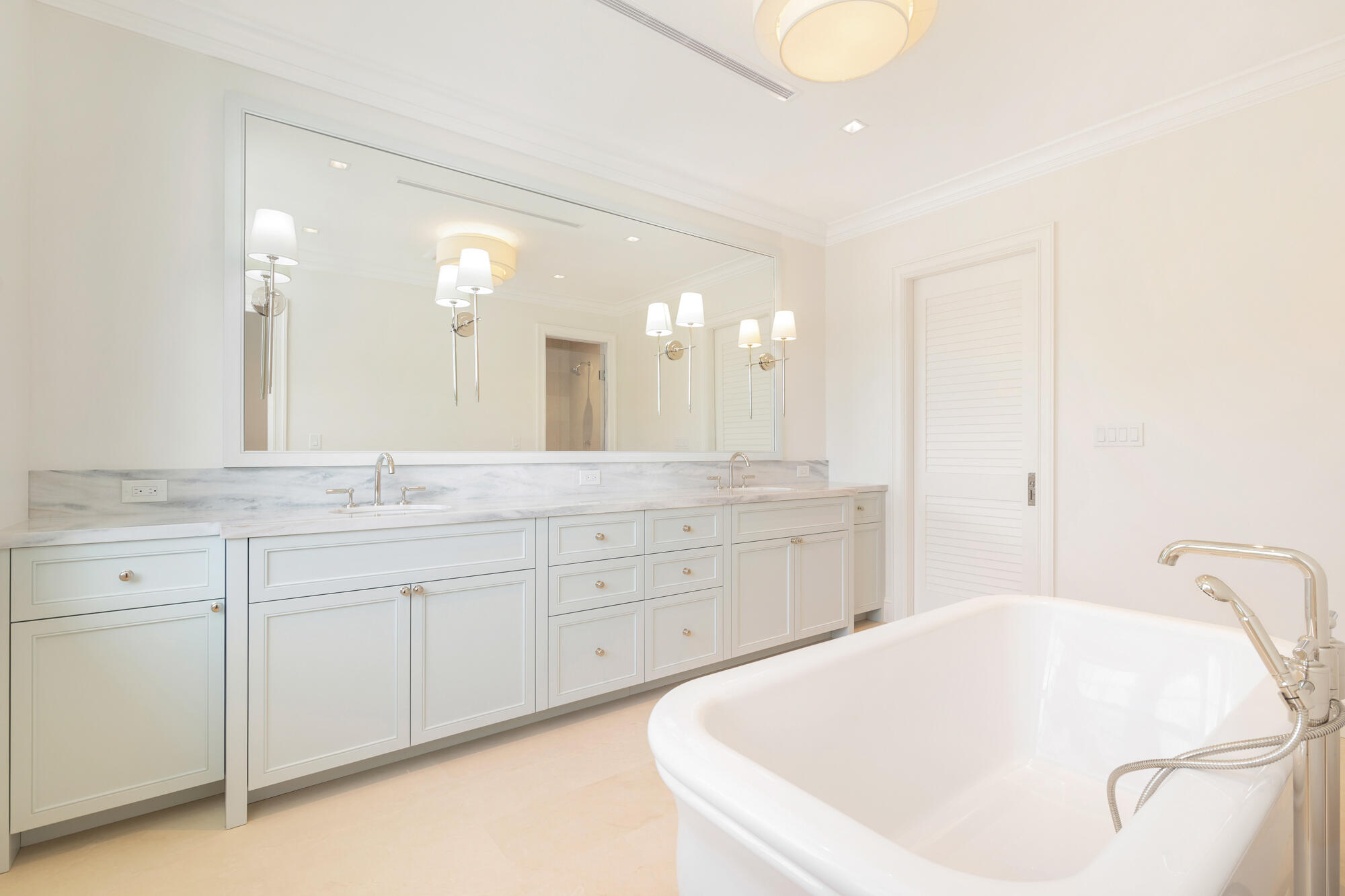 234 Summa, West Palm Beach FL 33405