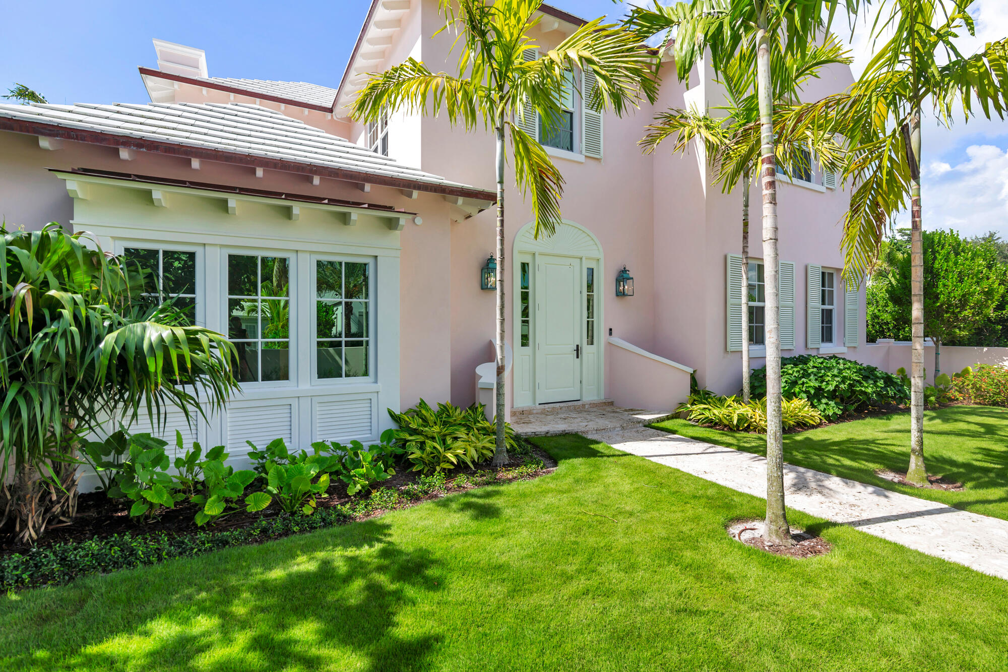 234 Summa, West Palm Beach FL 33405