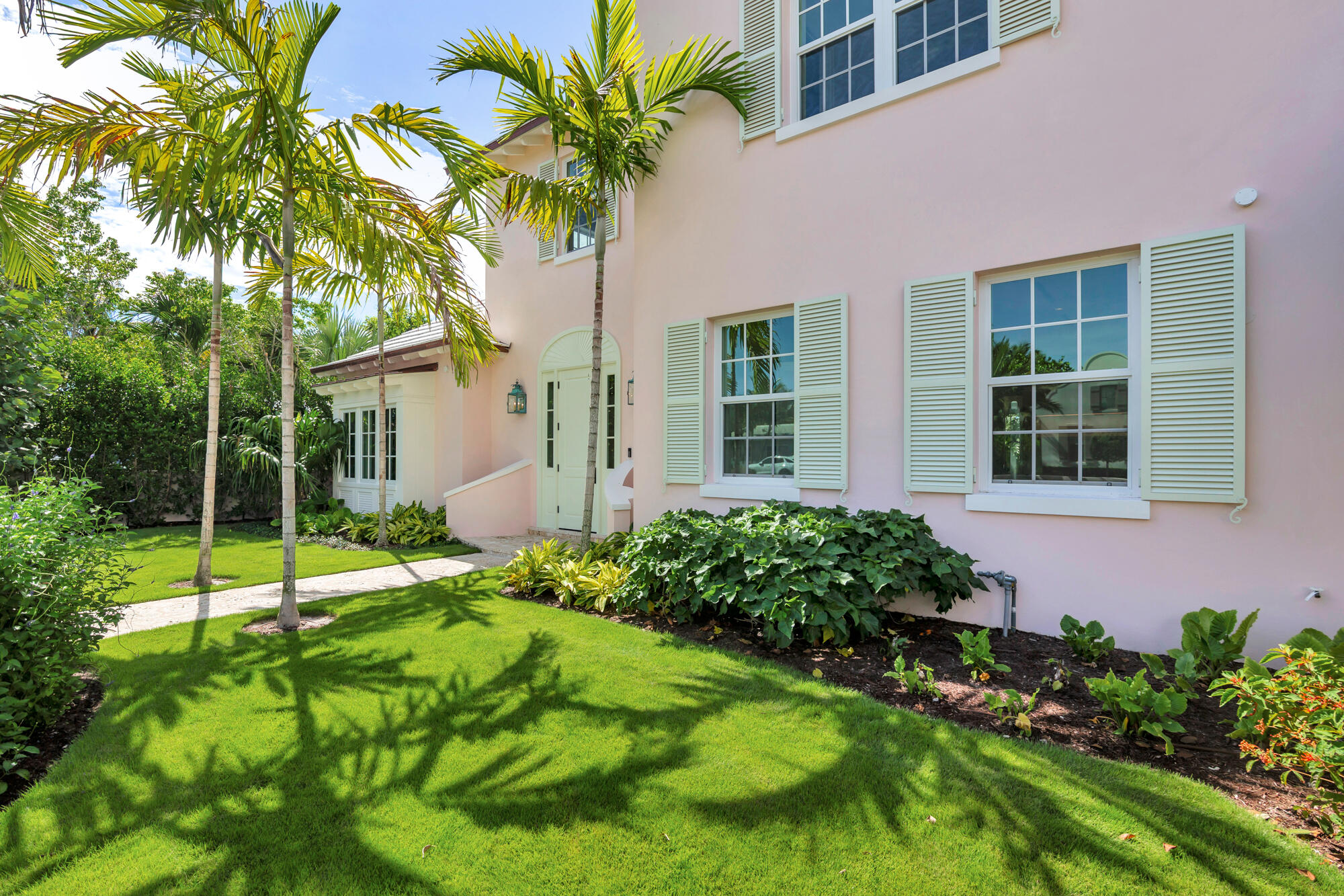 234 Summa, West Palm Beach FL 33405