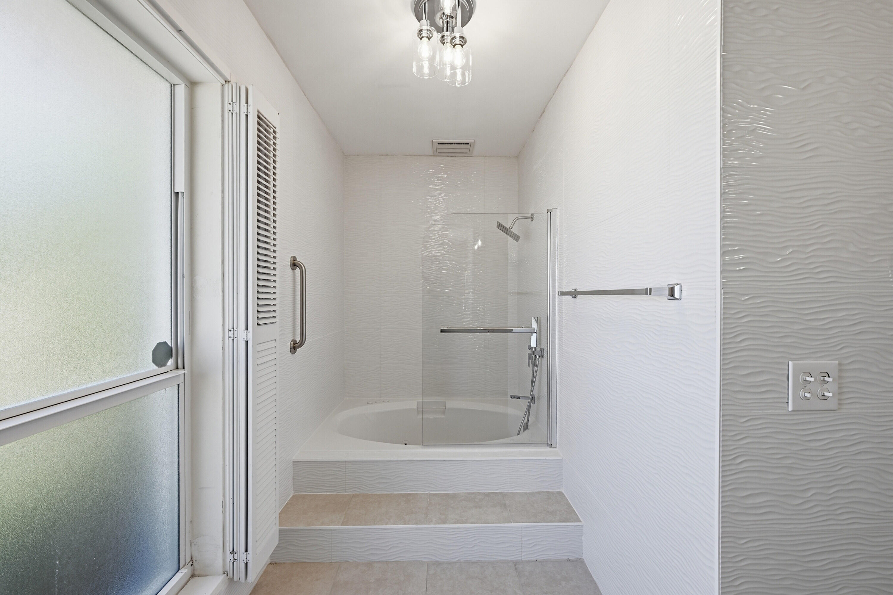 2810 NE 52nd, Fort Lauderdale FL 33308