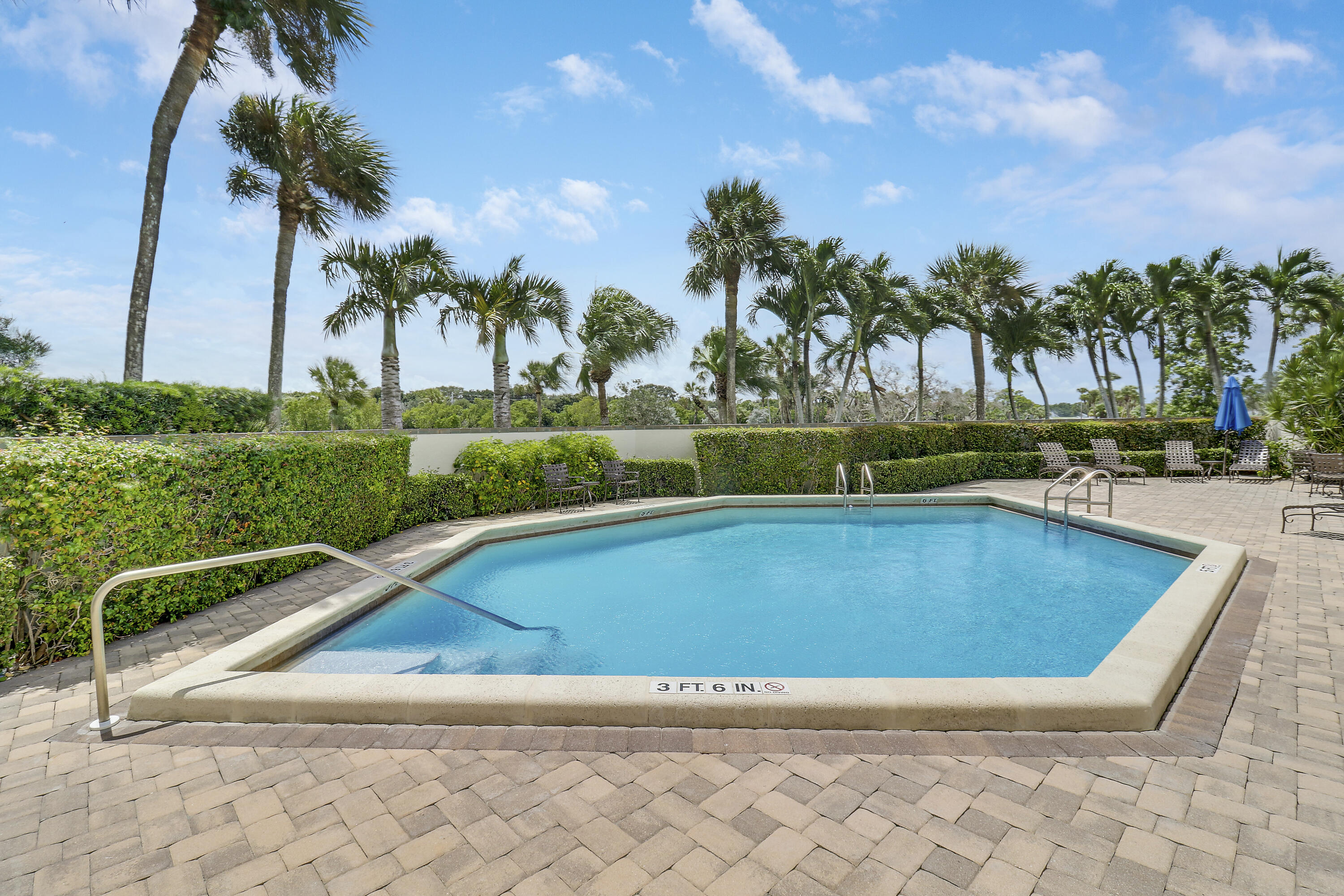 3322 Casseekey Island #604, Jupiter FL 33477