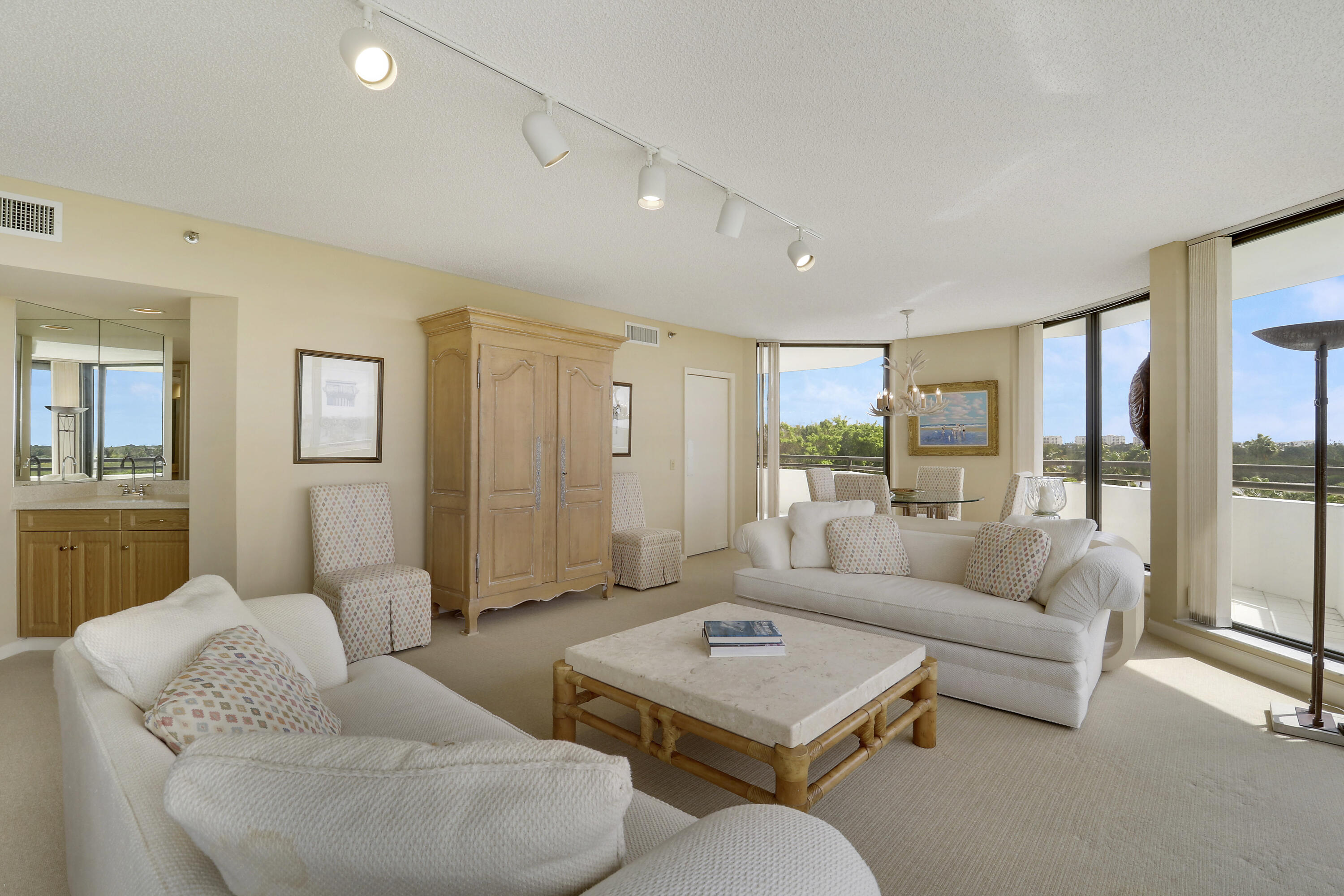 3322 Casseekey Island #604, Jupiter FL 33477