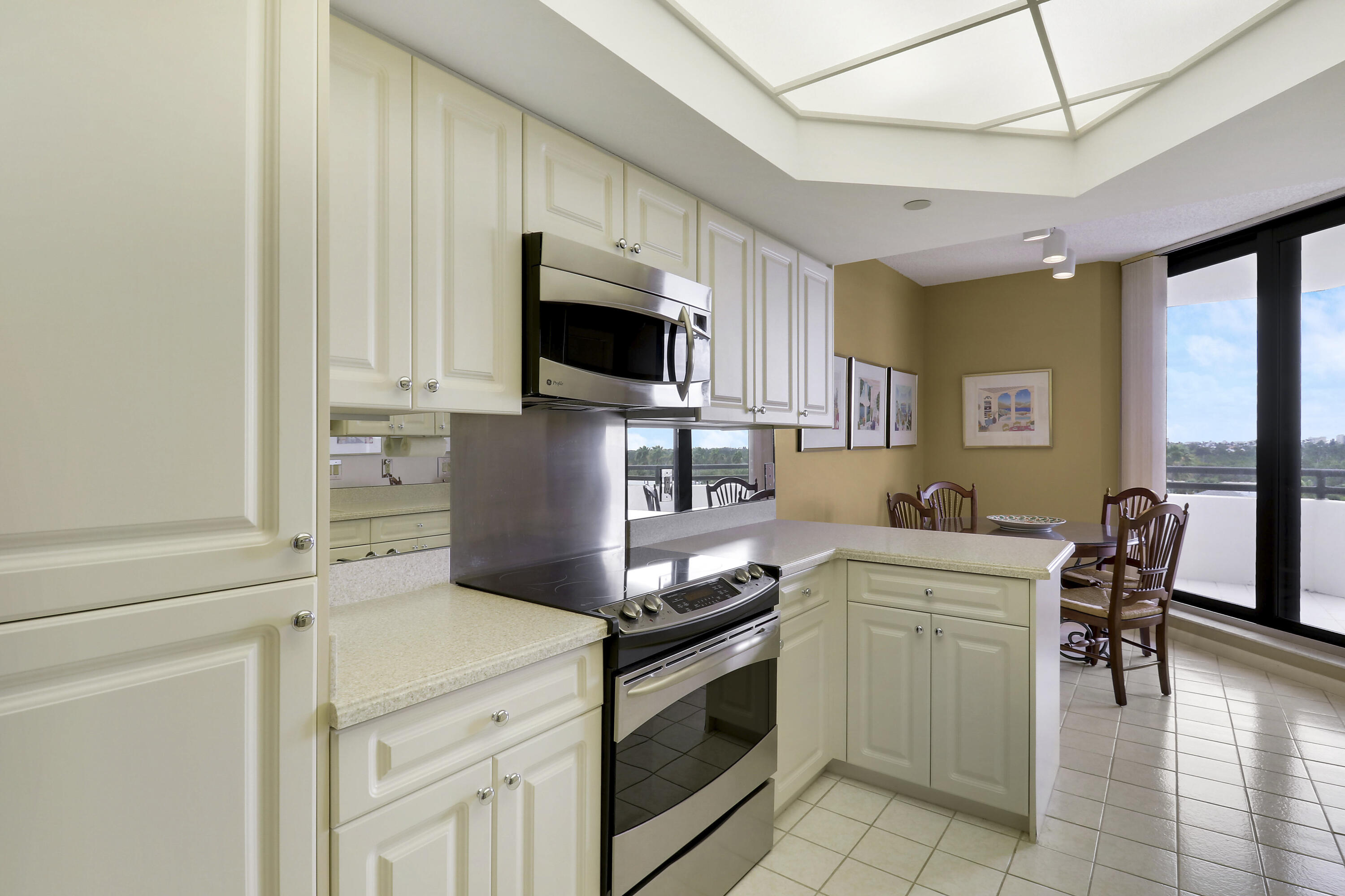 3322 Casseekey Island #604, Jupiter FL 33477