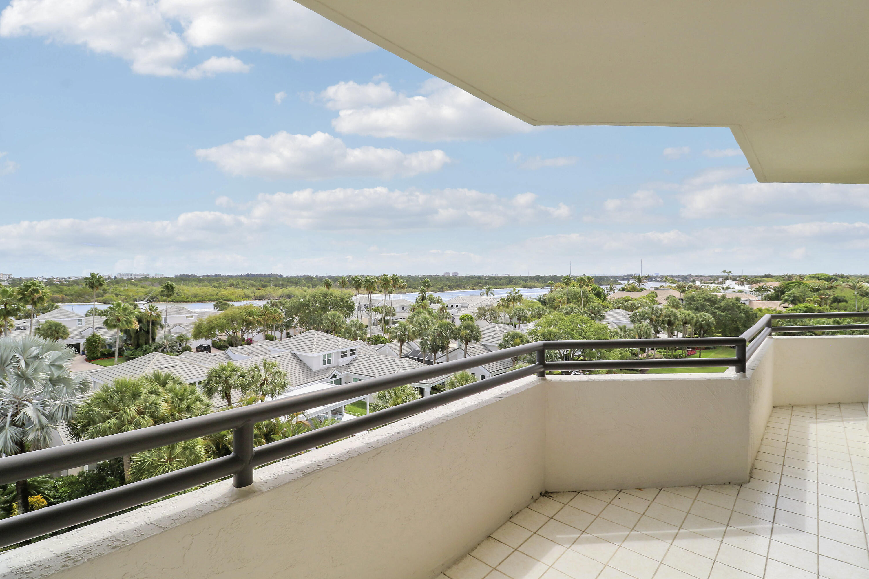 3322 Casseekey Island #604, Jupiter FL 33477