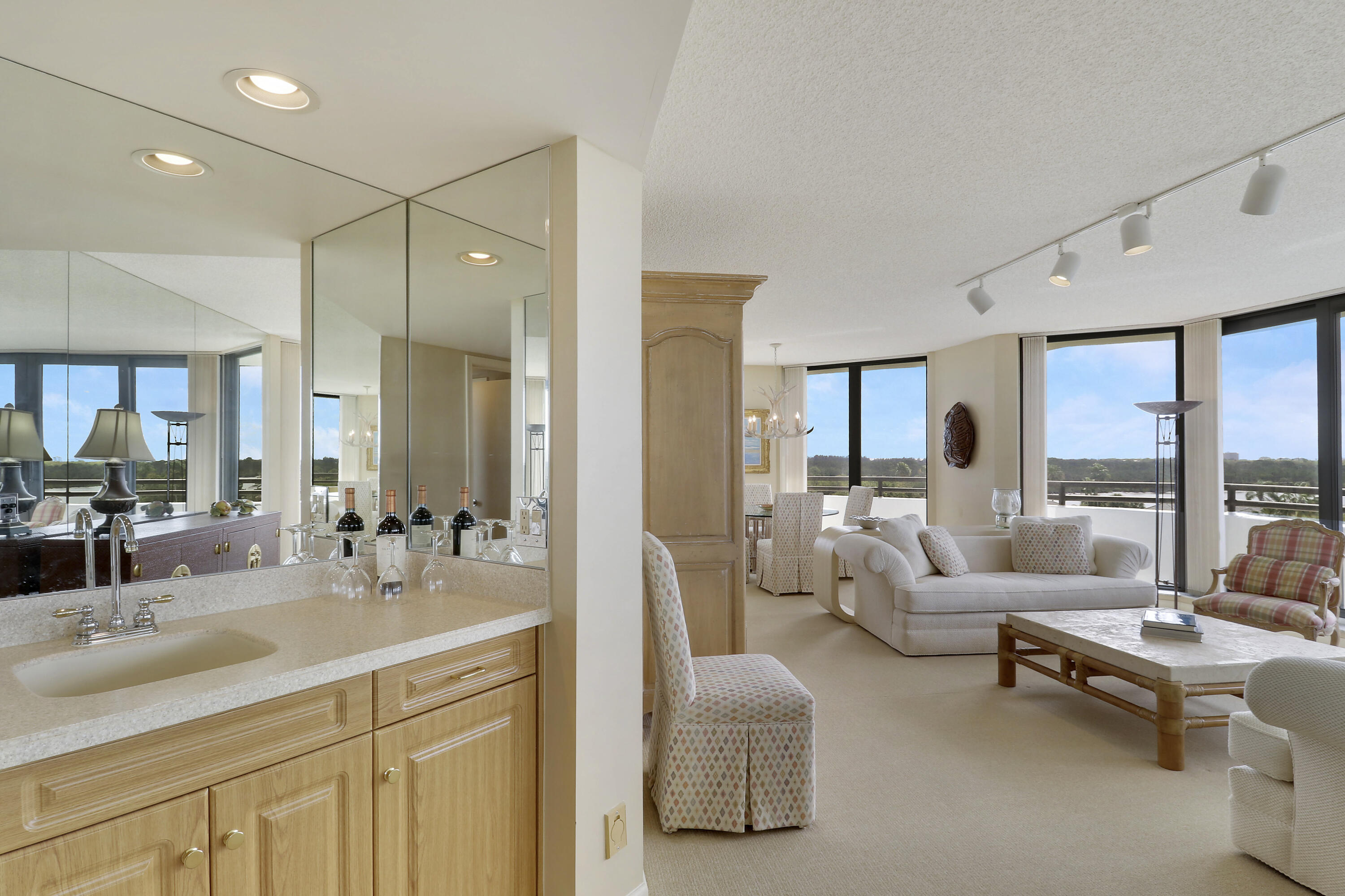 3322 Casseekey Island #604, Jupiter FL 33477